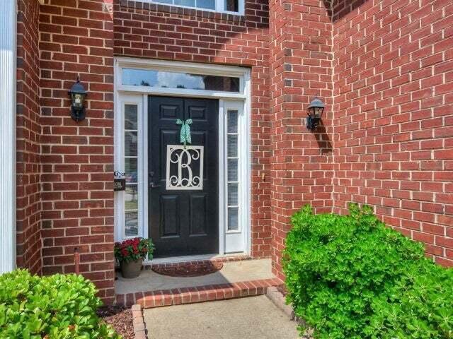 2507 Grier Circle Property Photo 2