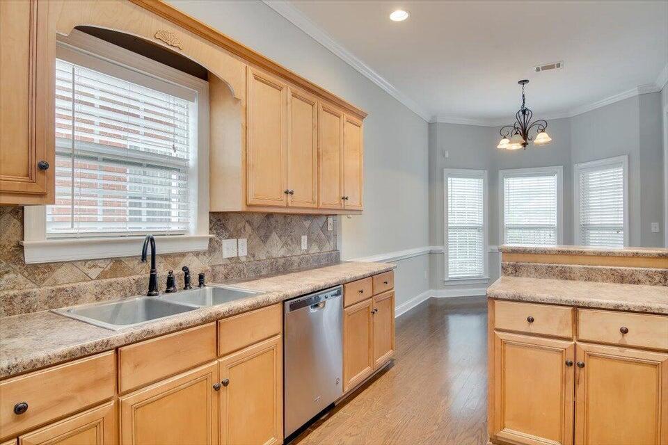 2507 Grier Circle Property Photo 8