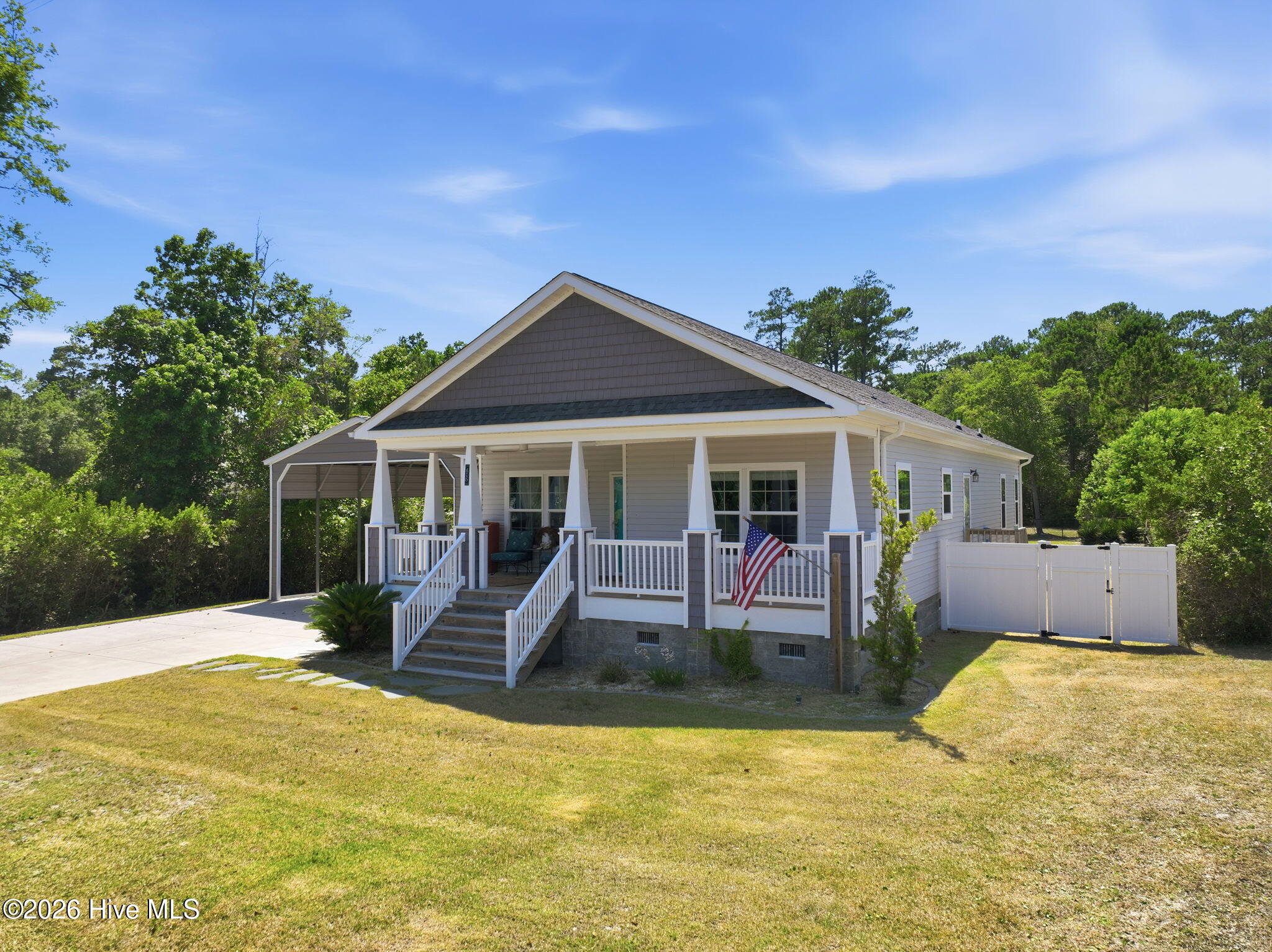 416 Ocean Spray Drive Property Photo 2