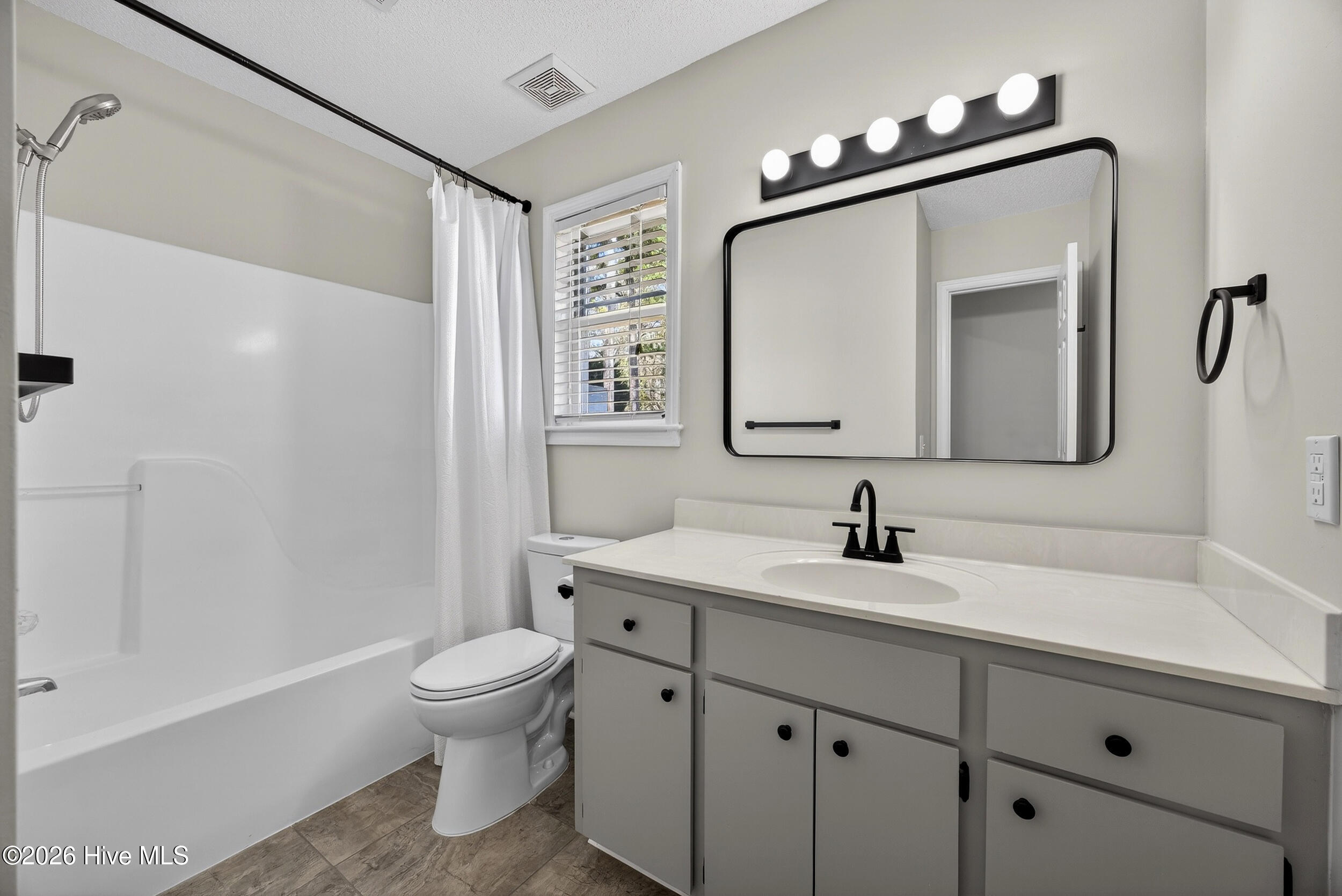 301 Squire Road Property Photo 15