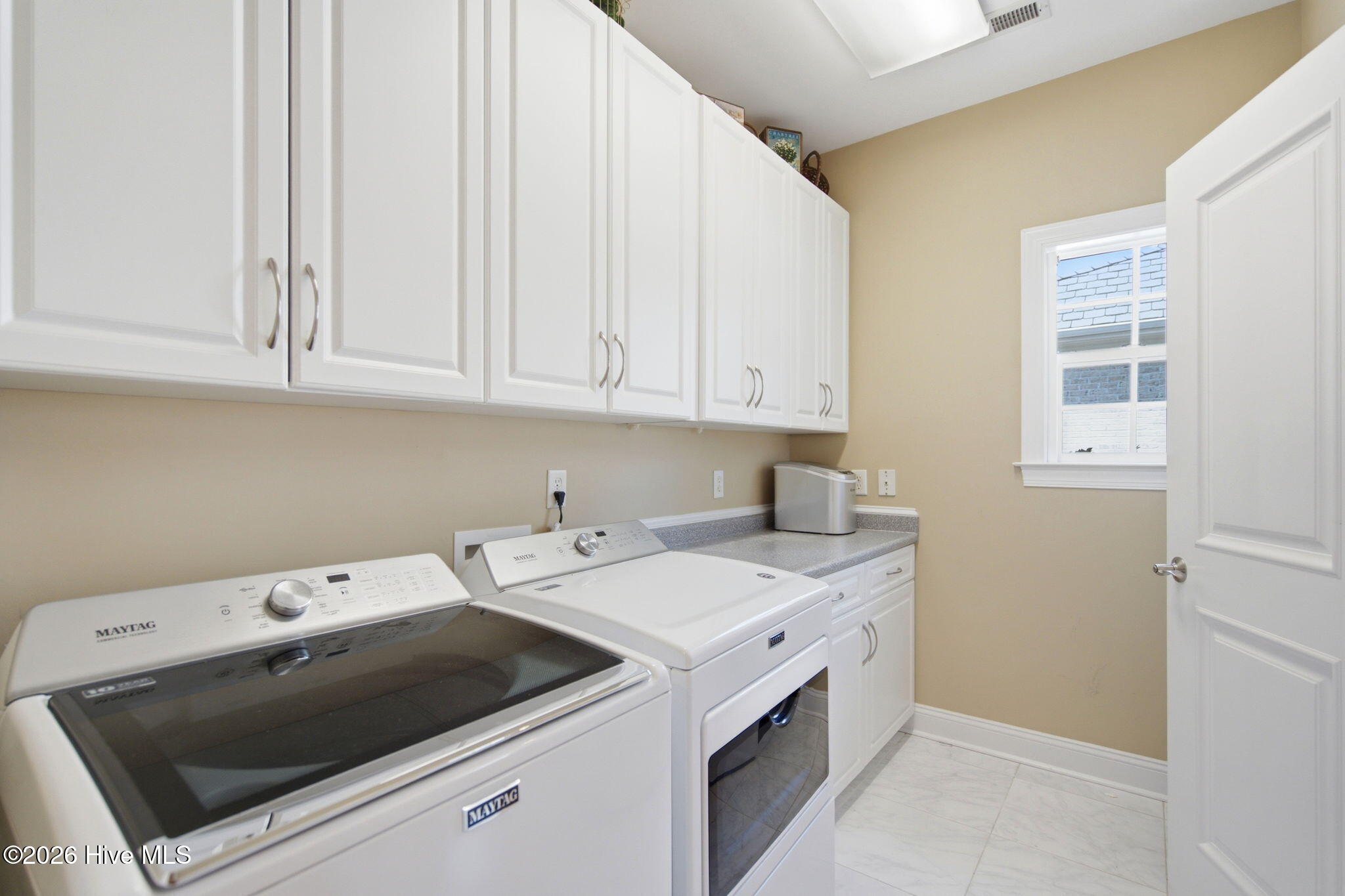 2118 Bay Colony Lane Property Photo 27