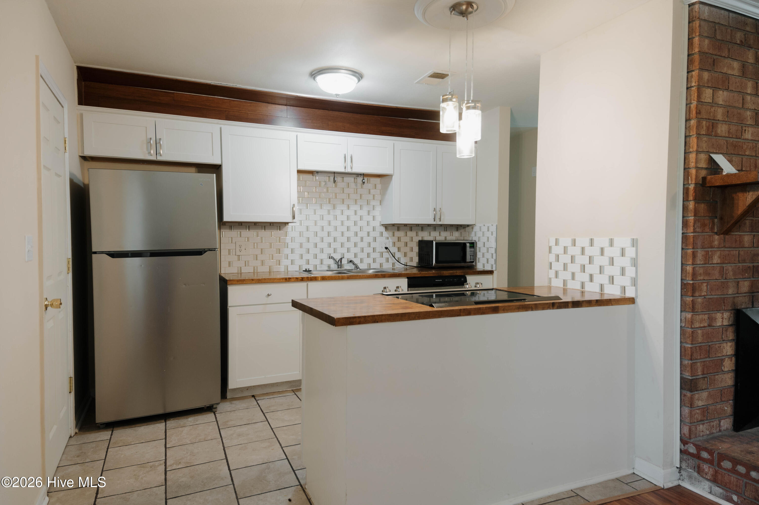 2841 Pheasant Drive Property Photo 3
