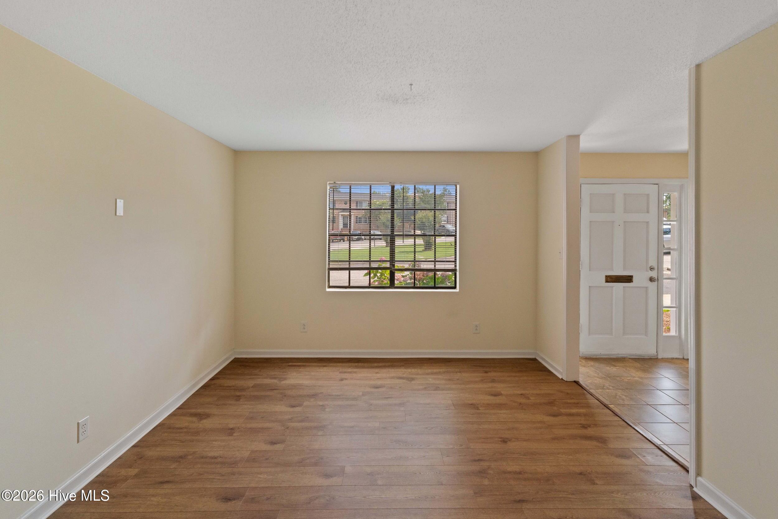 2926 Arrowhead Drive Property Photo 4