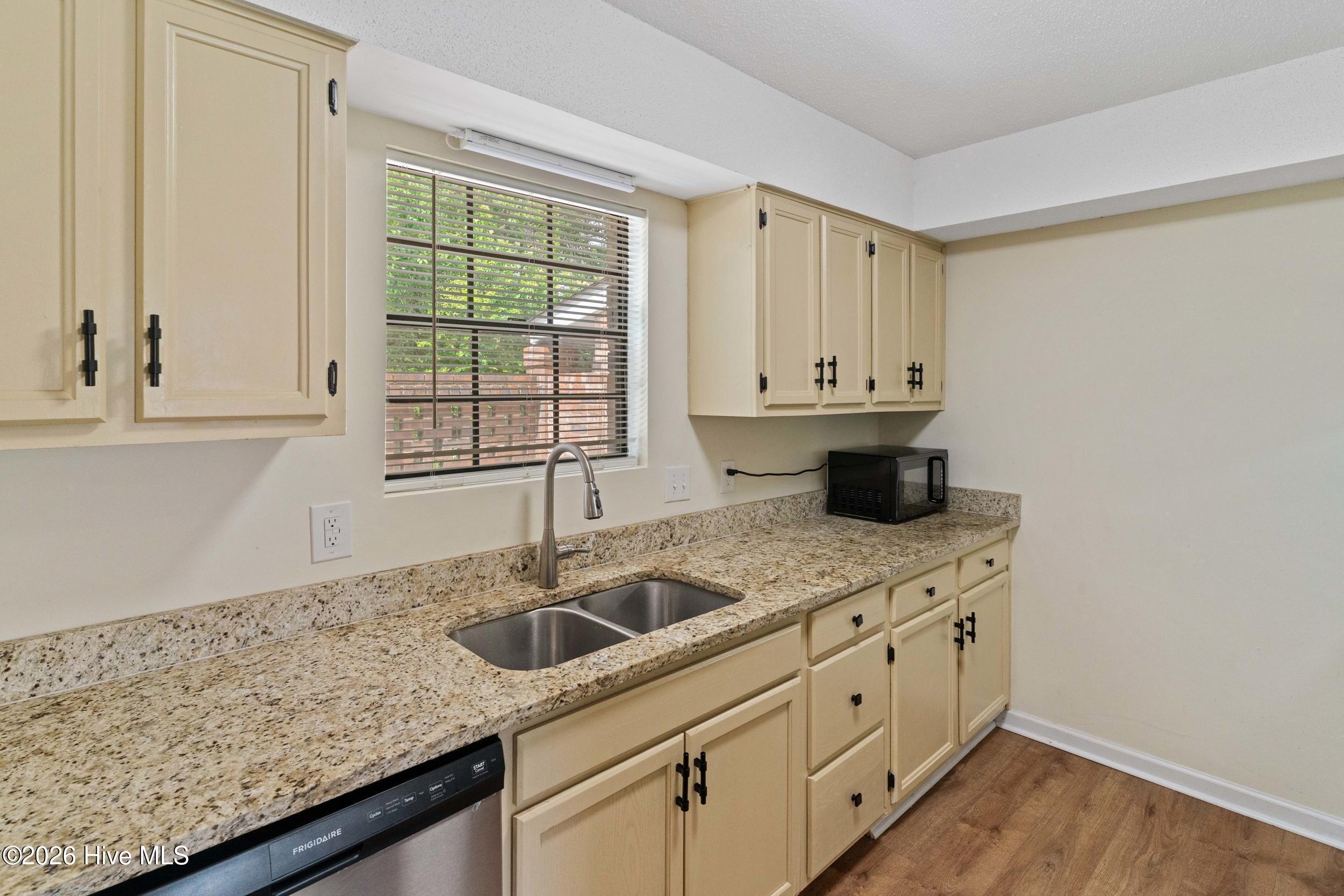 2926 Arrowhead Drive Property Photo 14
