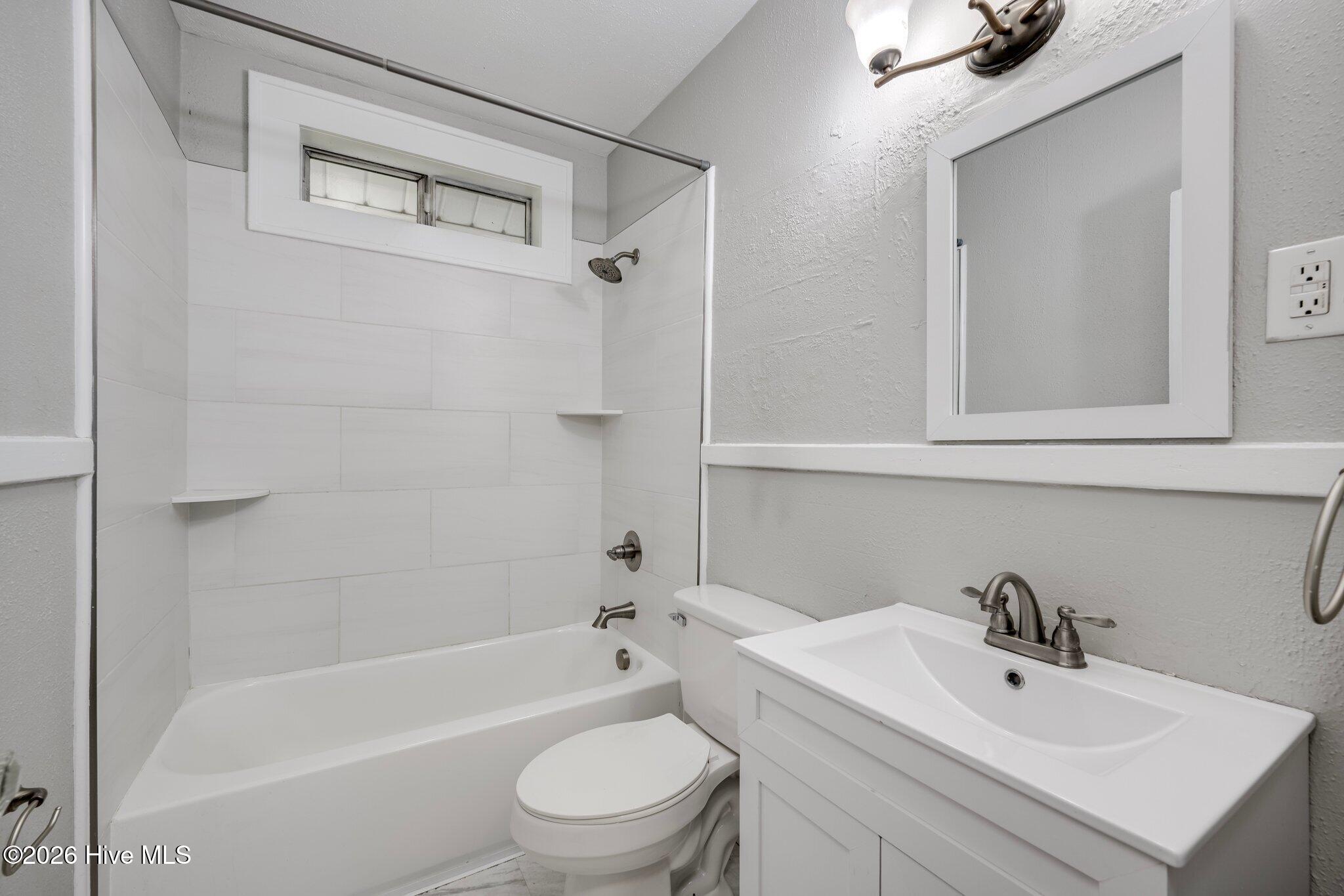808 Lake Avenue Property Photo 15