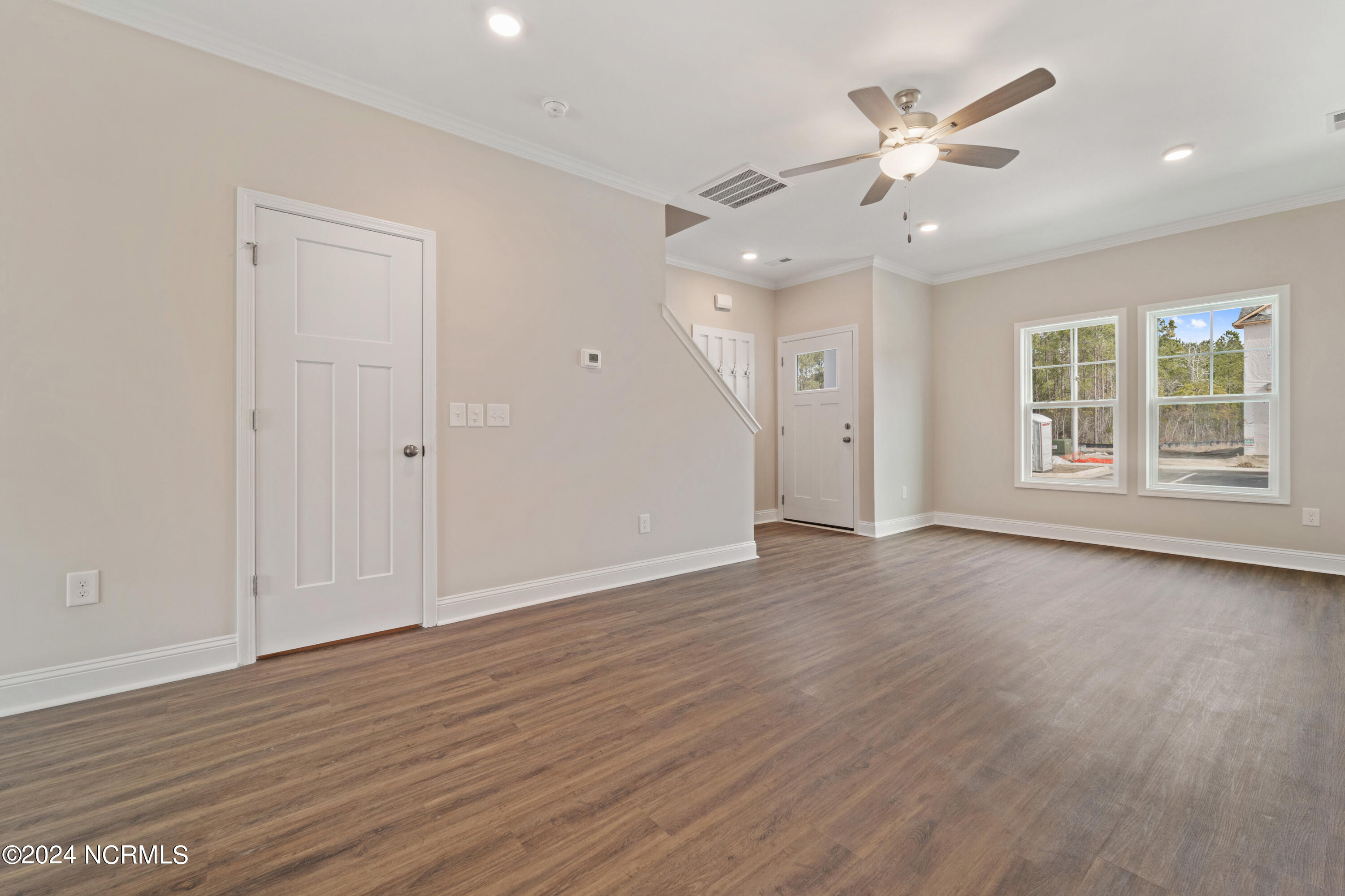 611 Jacks Crossing Drive Property Photo 4