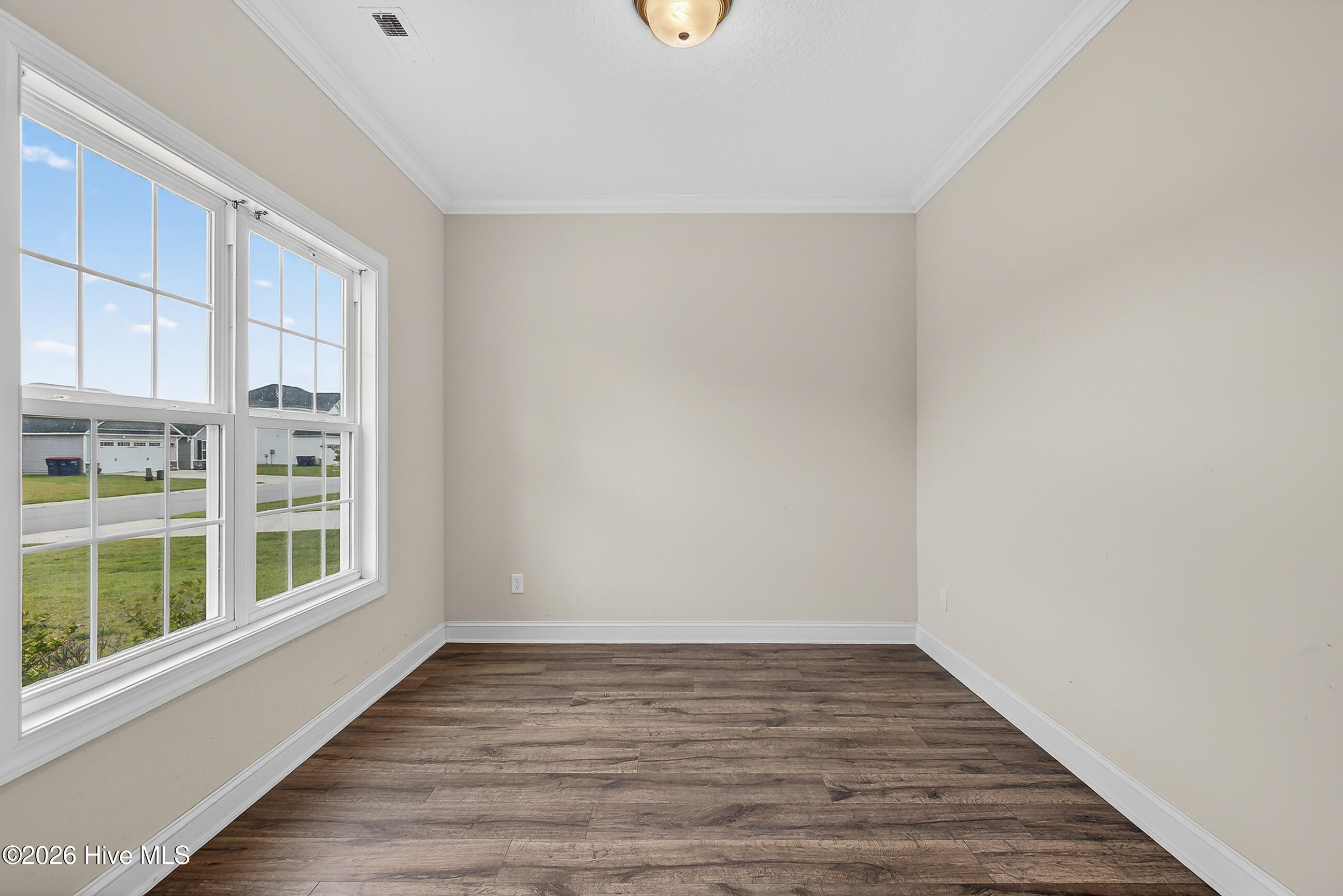 471 Worsley Way Property Photo 5