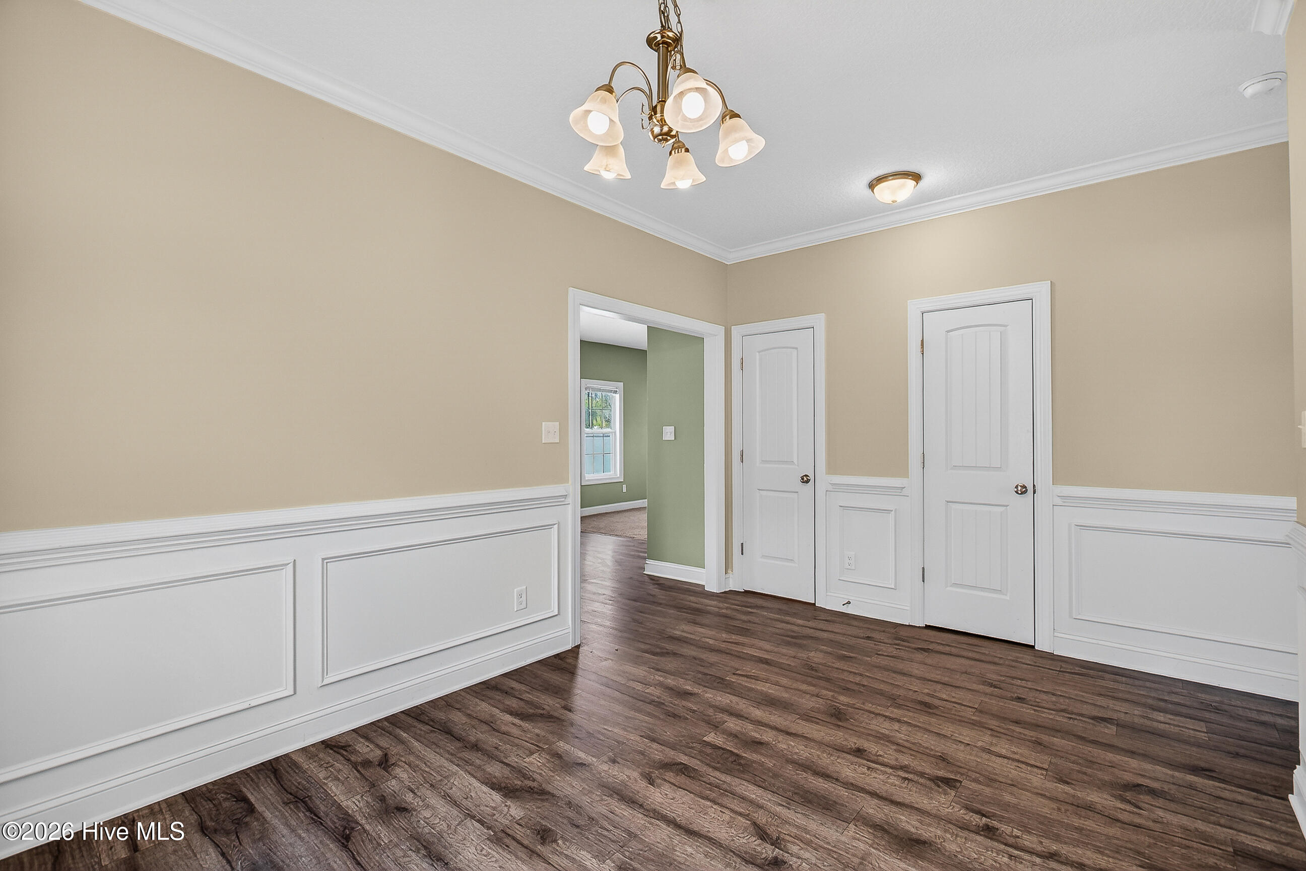 471 Worsley Way Property Photo 8