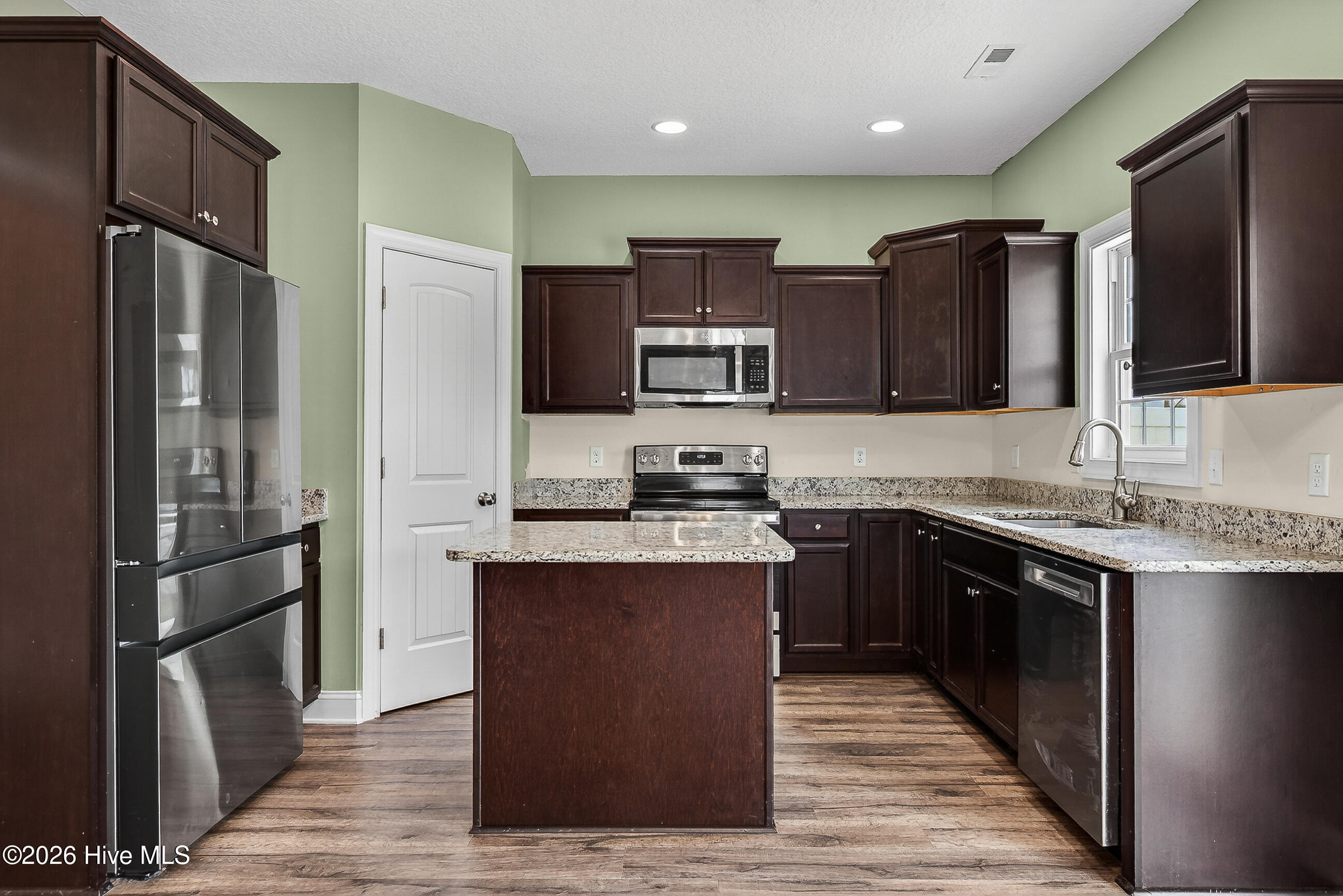 471 Worsley Way Property Photo 12