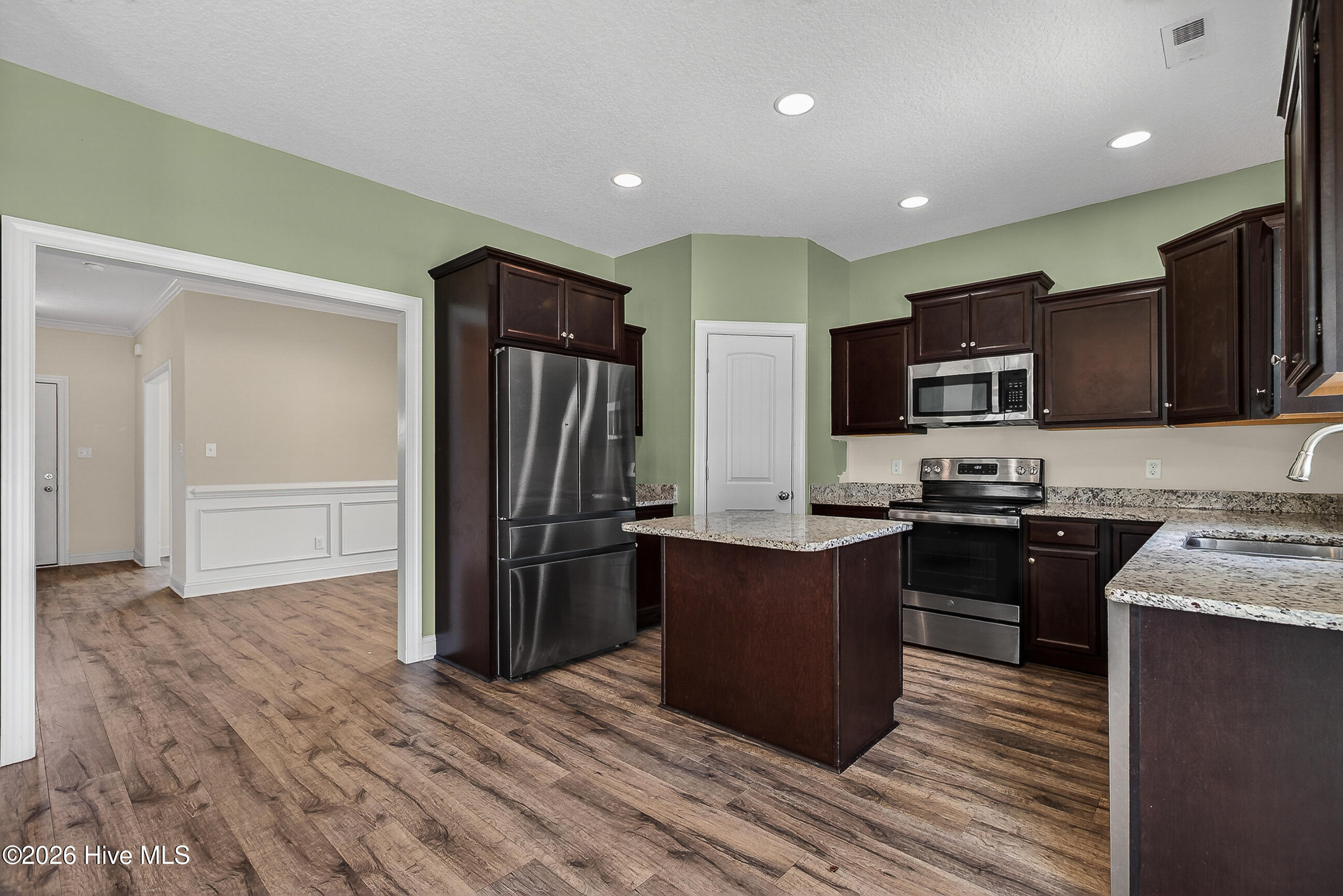 471 Worsley Way Property Photo 13