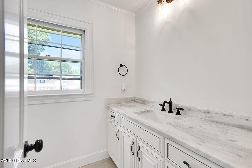2202 S Live Oak Parkway Property Photo 31
