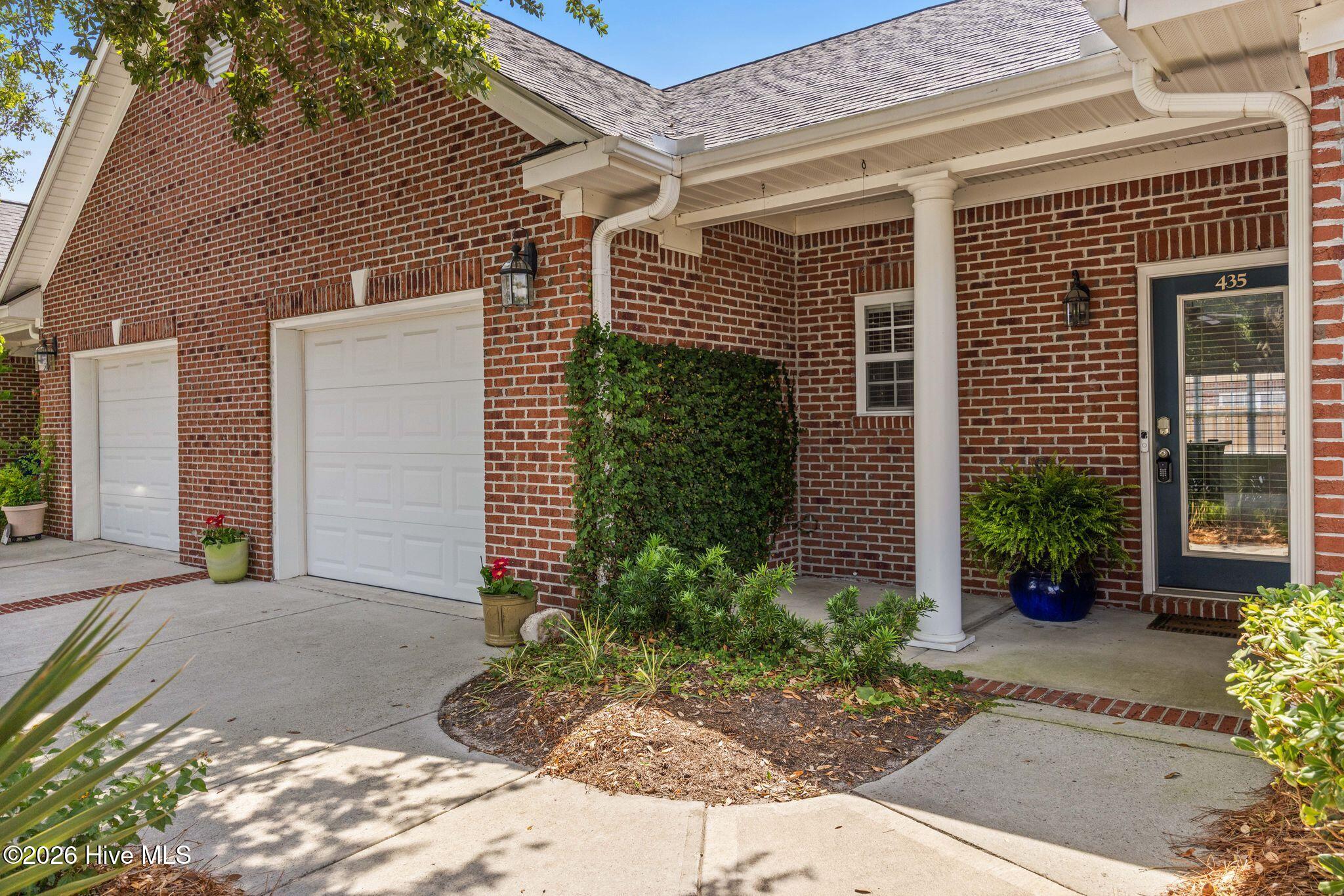 435 Lightning Whelk Way Property Photo 5