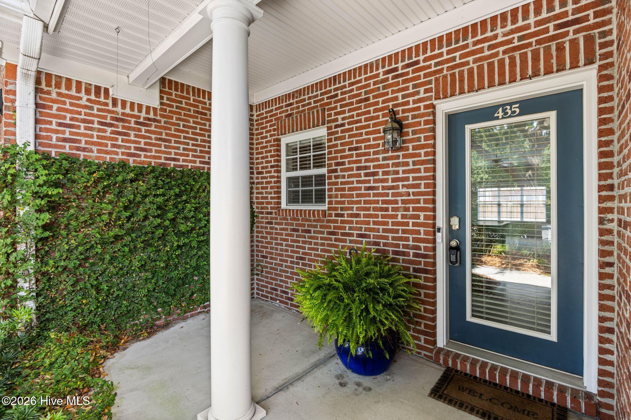 435 Lightning Whelk Way Property Photo 8