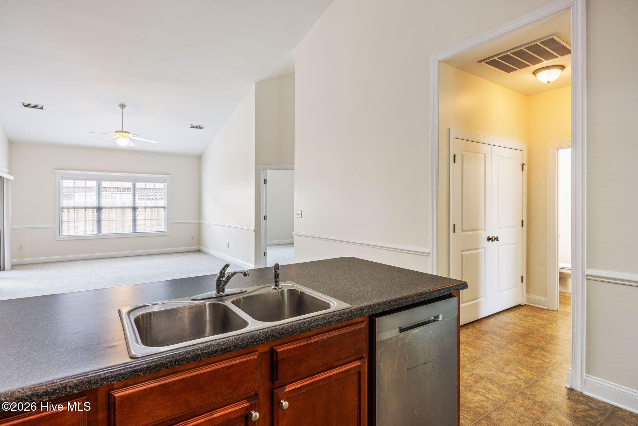 435 Lightning Whelk Way Property Photo 13