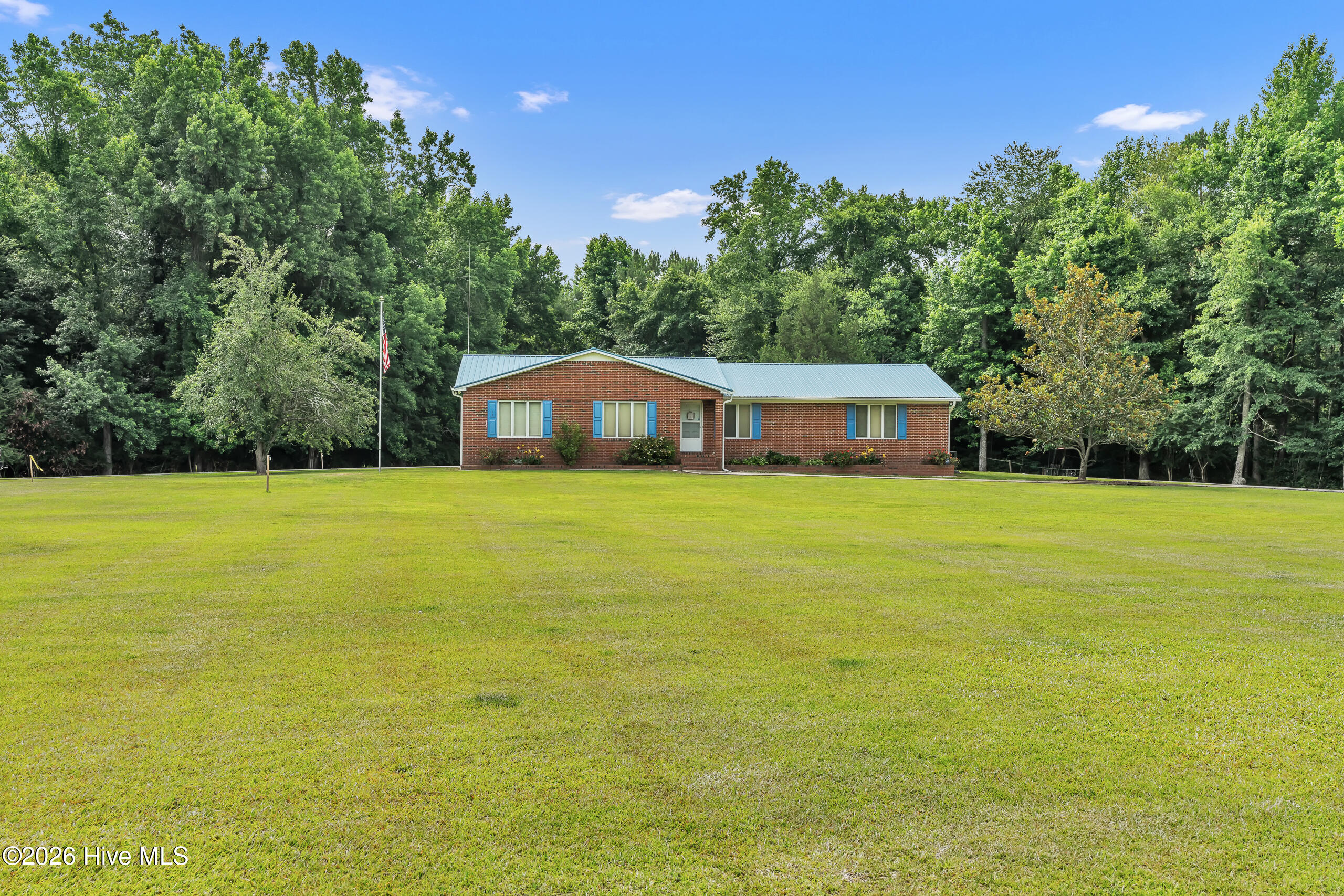 612 Parkertown Road Property Photo 3