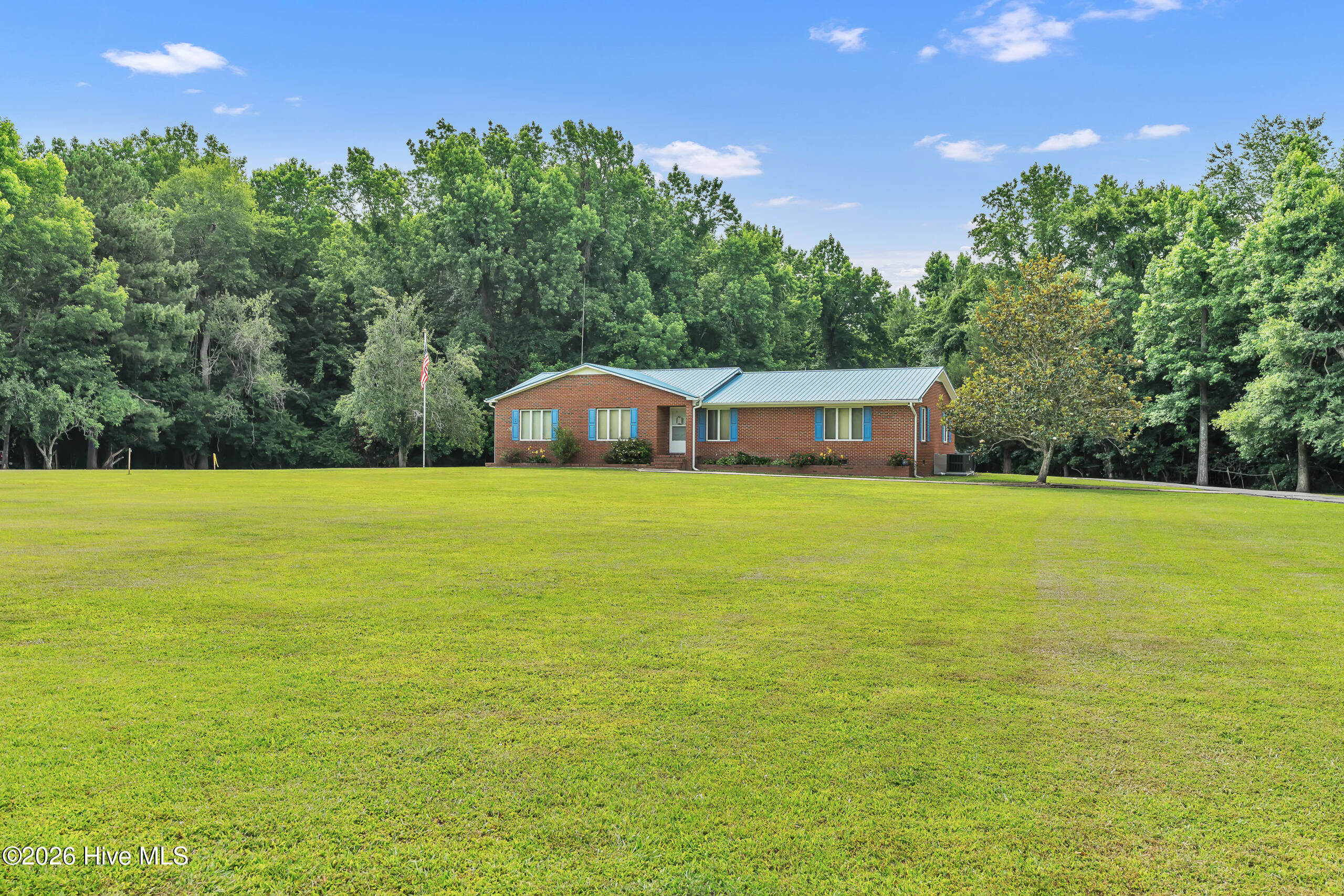 612 Parkertown Road Property Photo 4