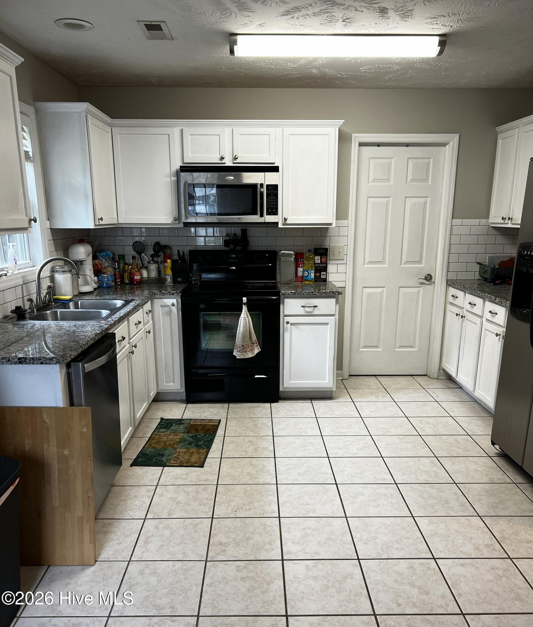 261 Rutherford Way Property Photo 3