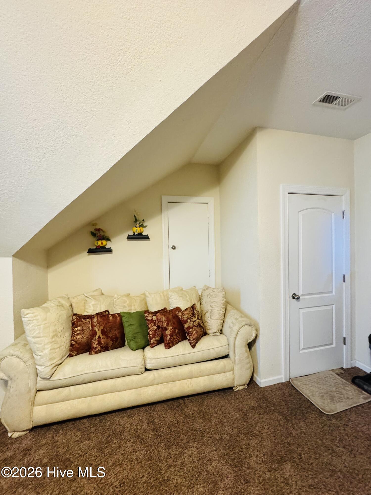 120 Laurel Woods Boulevard Property Photo 21