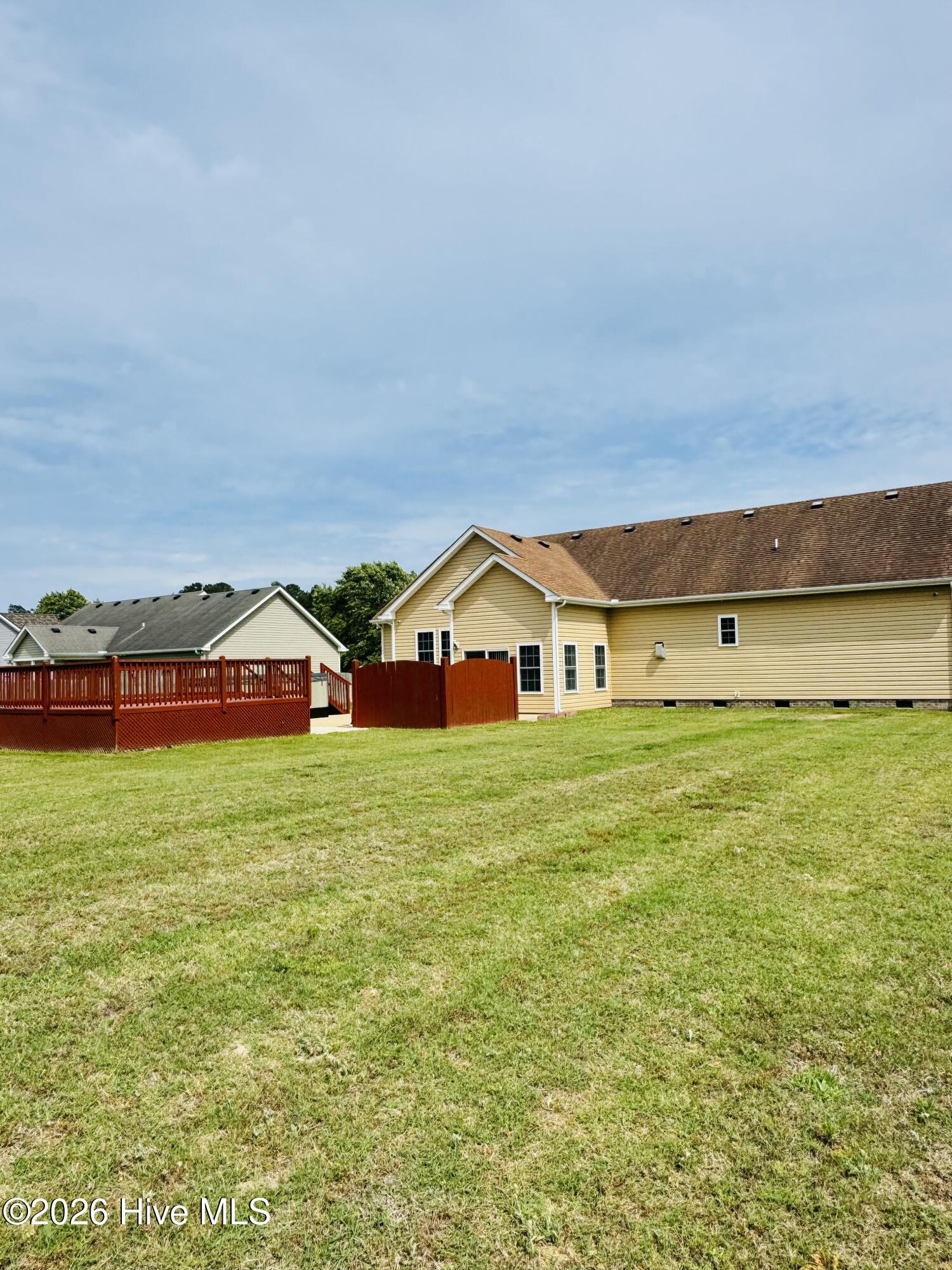 120 Laurel Woods Boulevard Property Photo 38