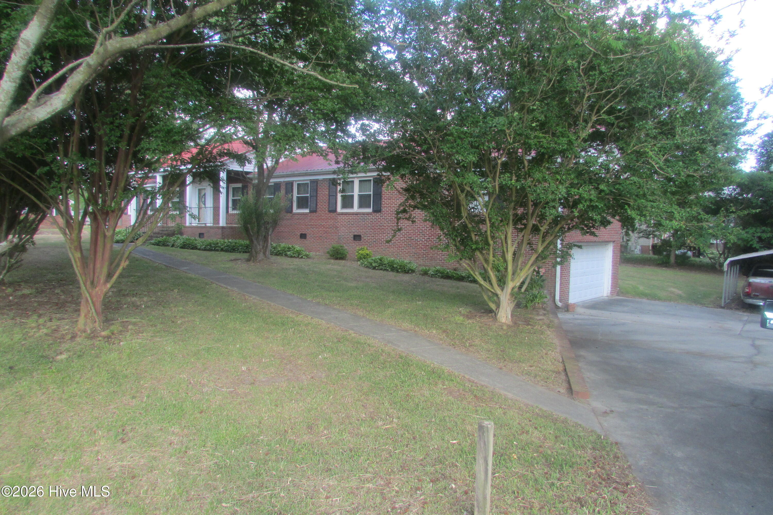 1102 Isaac Weeks Road Property Photo 4