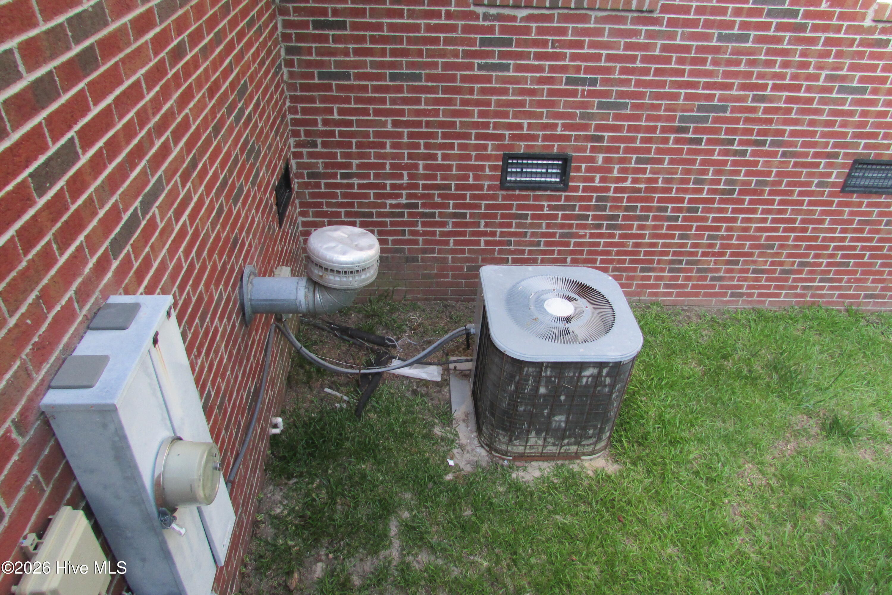 1102 Isaac Weeks Road Property Photo 8