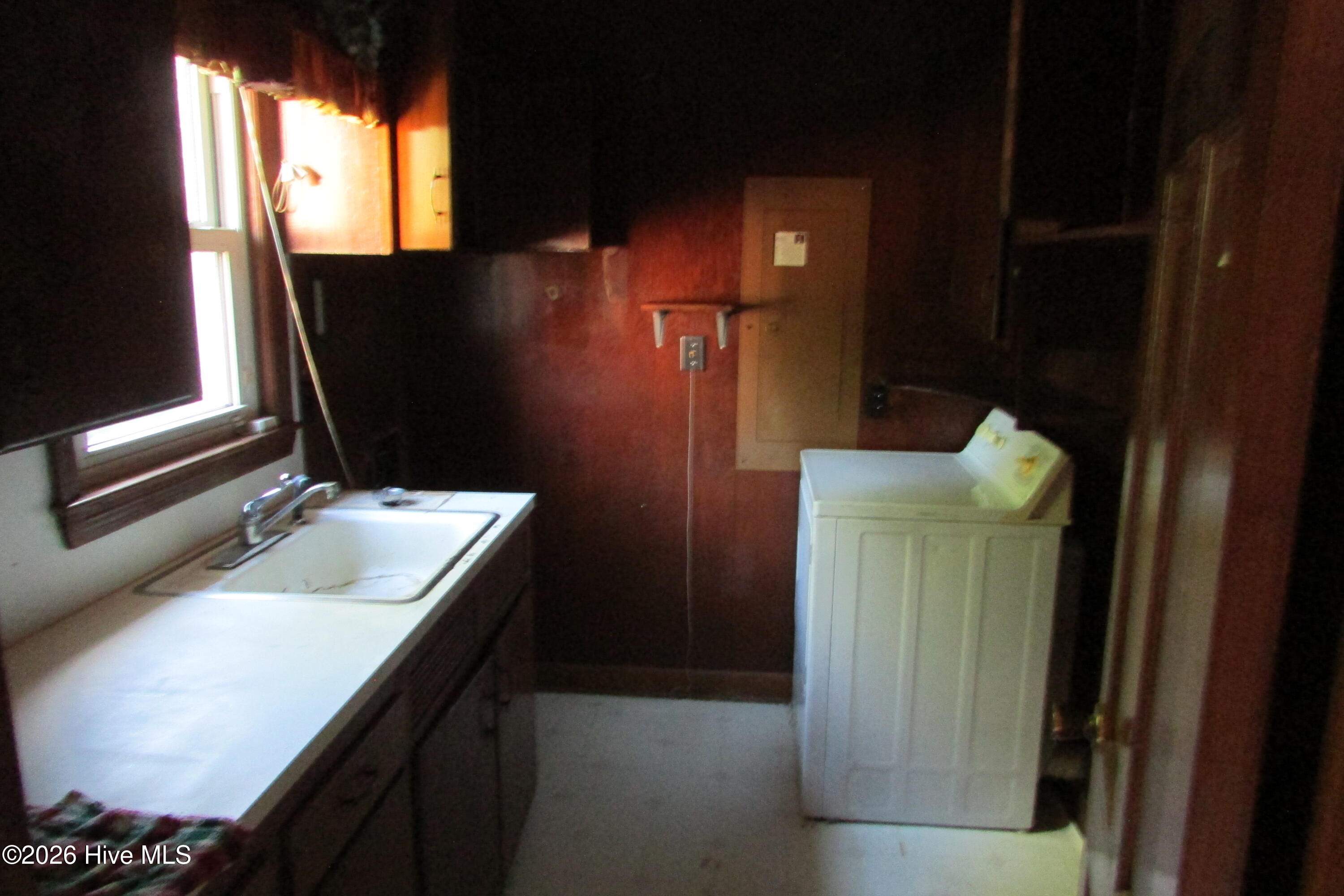 1102 Isaac Weeks Road Property Photo 9
