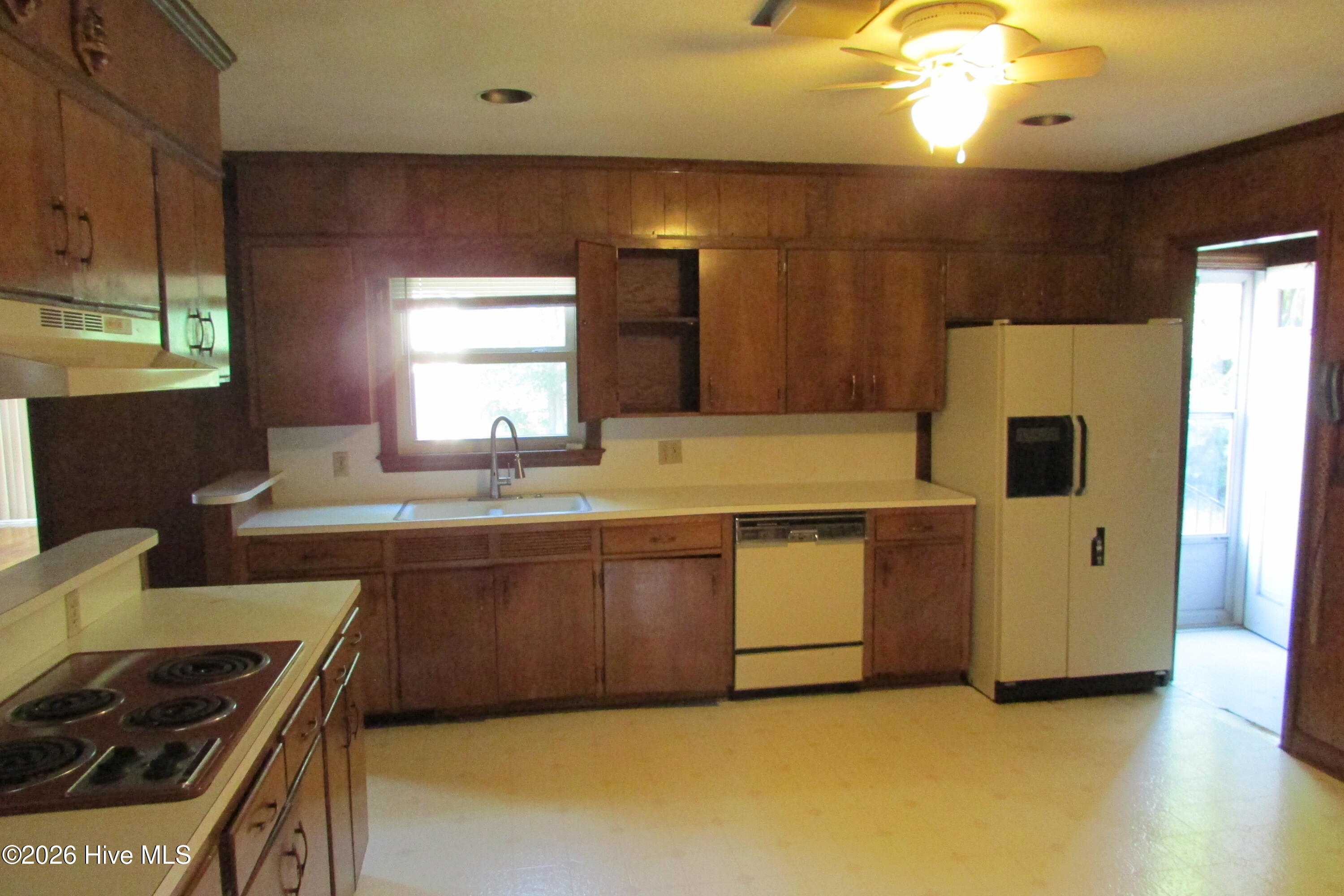 1102 Isaac Weeks Road Property Photo 10