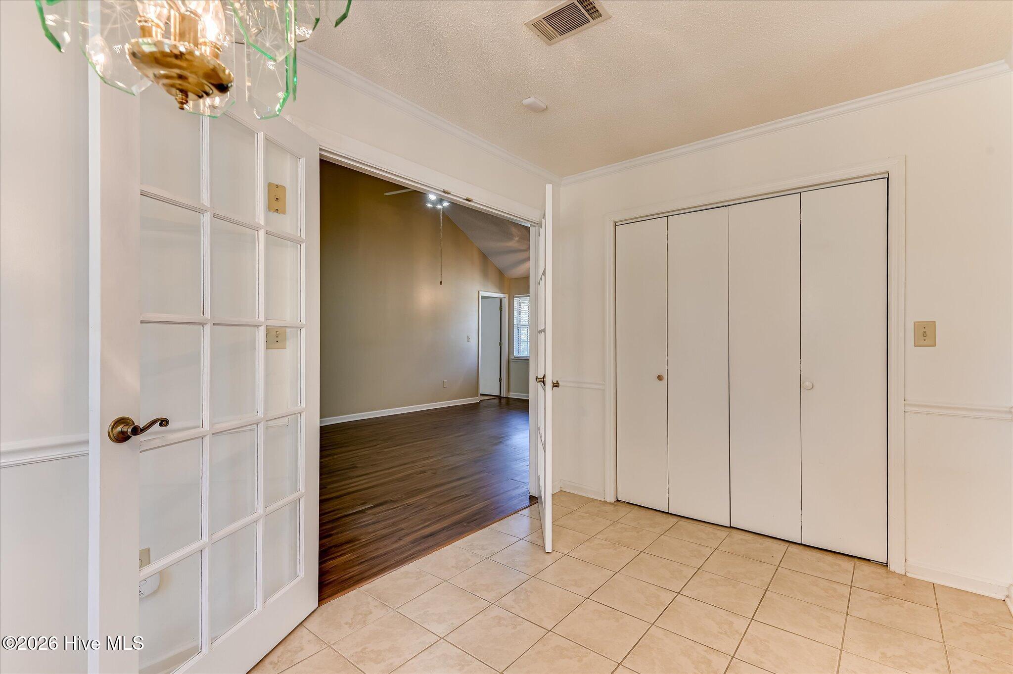1863 S Barton Drive S Property Photo 11