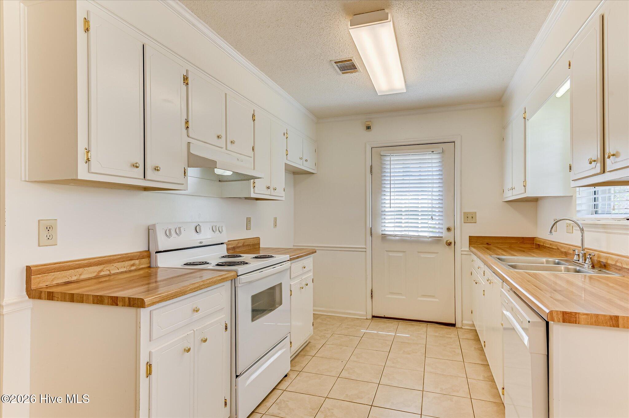 1863 S Barton Drive S Property Photo 13