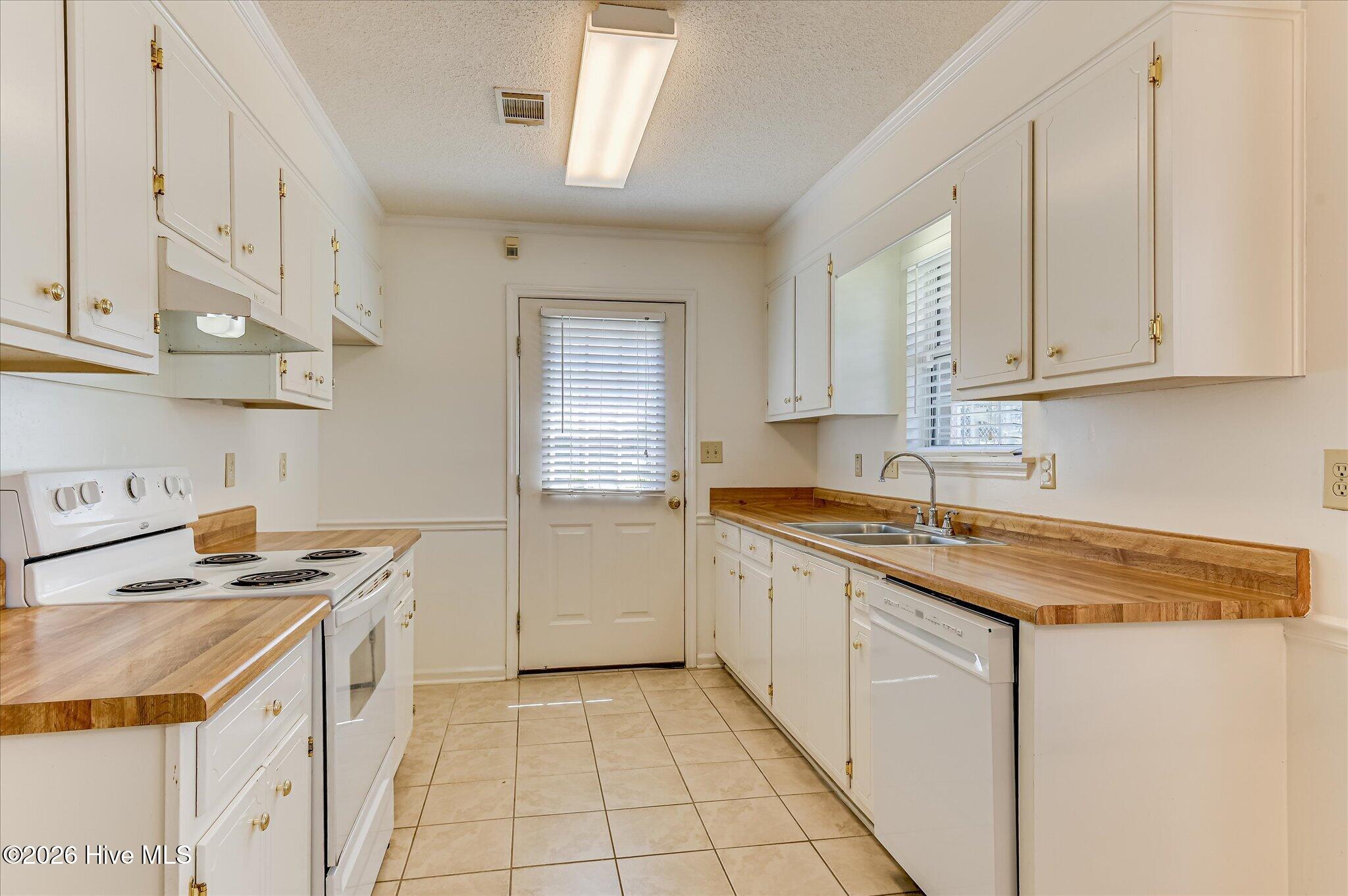 1863 S Barton Drive S Property Photo 14