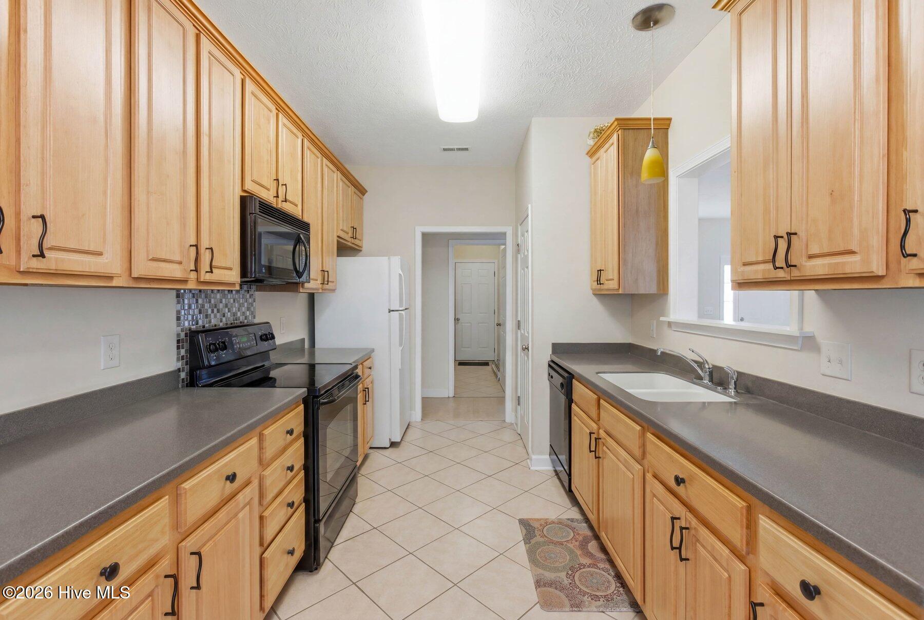 714 E Pipers Glen Property Photo 6