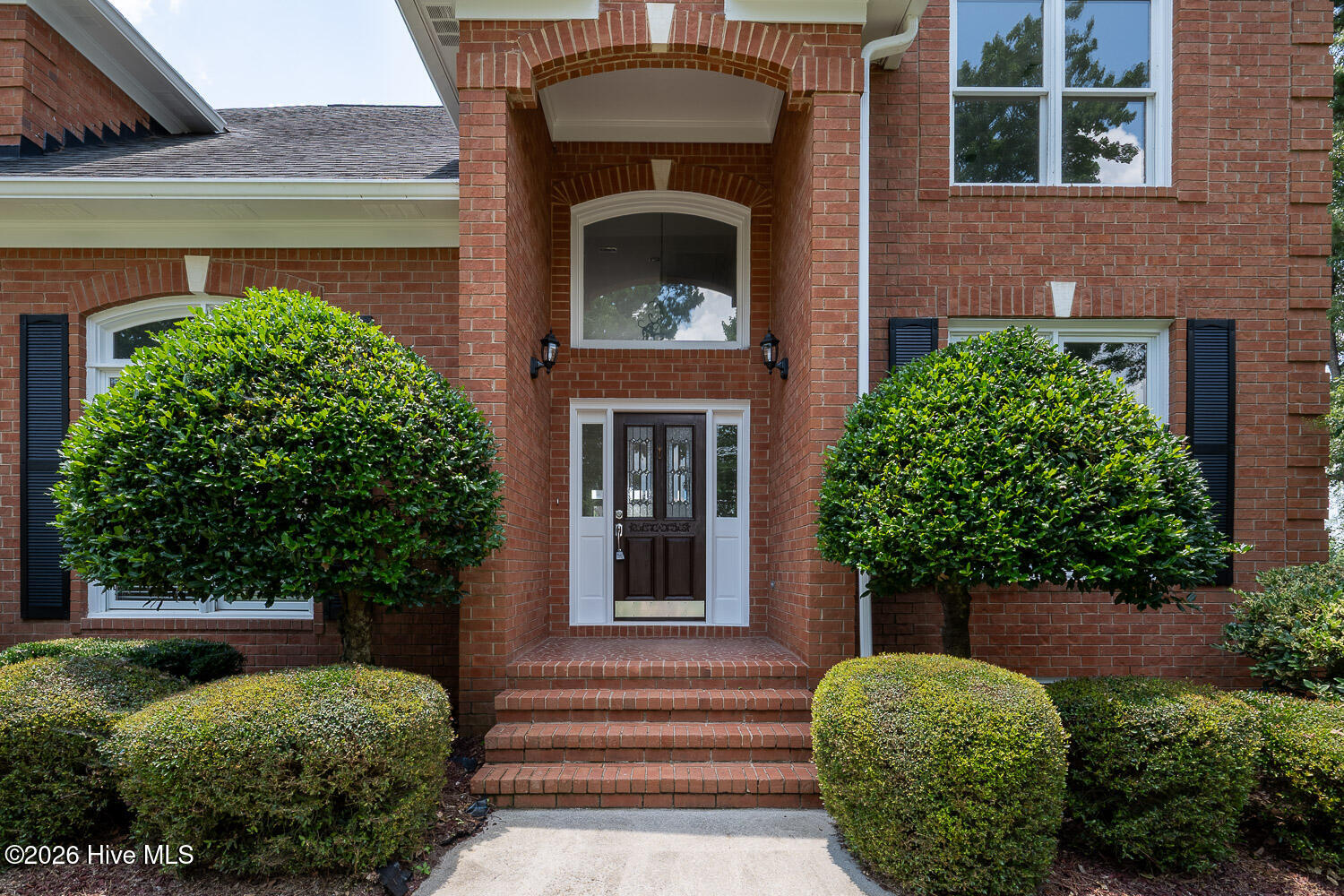 4244 Riverside Drive Property Photo 5