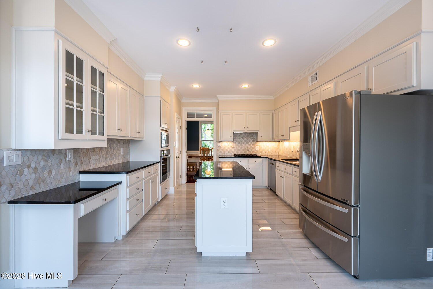 4244 Riverside Drive Property Photo 11