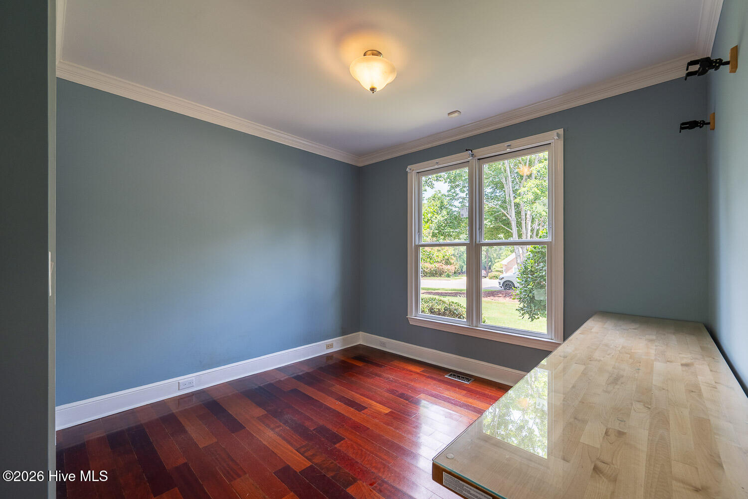 4244 Riverside Drive Property Photo 24
