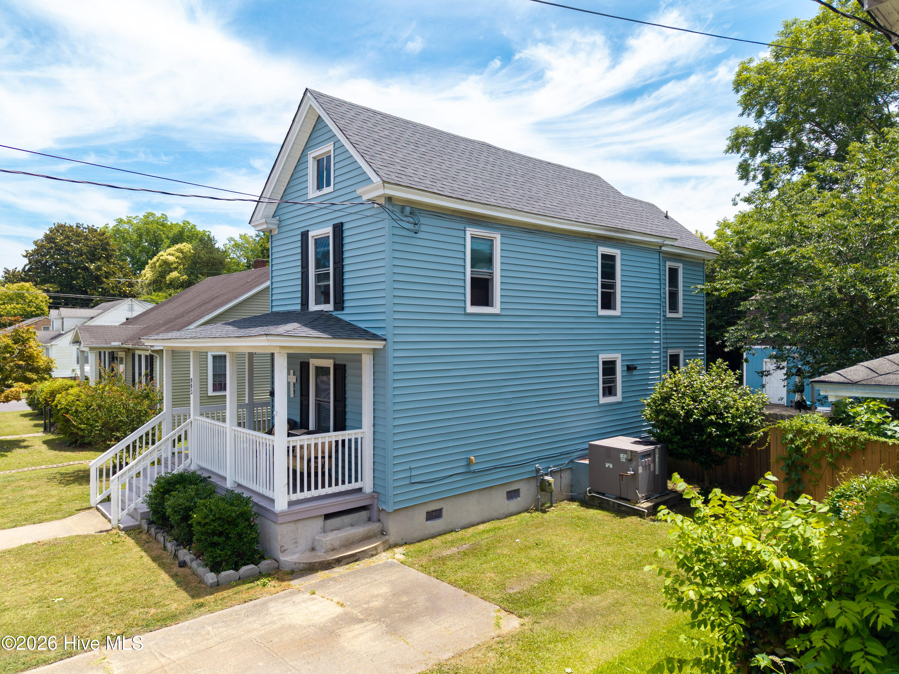 803 Maple Street Property Photo 6