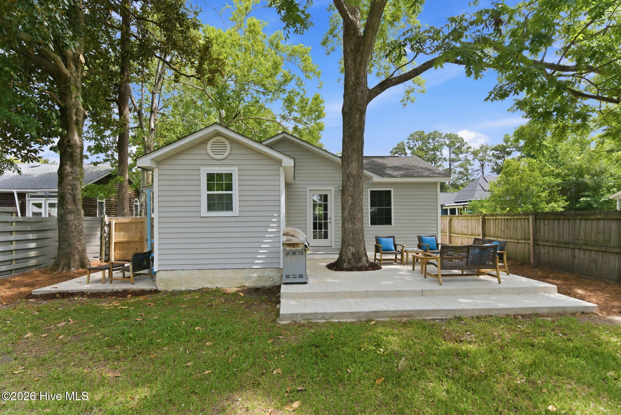 2420 Circle Street Property Photo 33