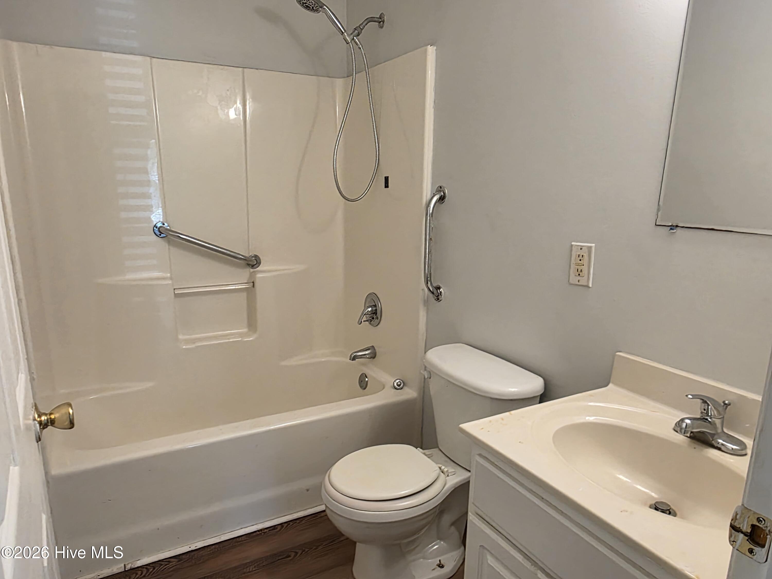 303 Olive Branch Boulevard Property Photo 8