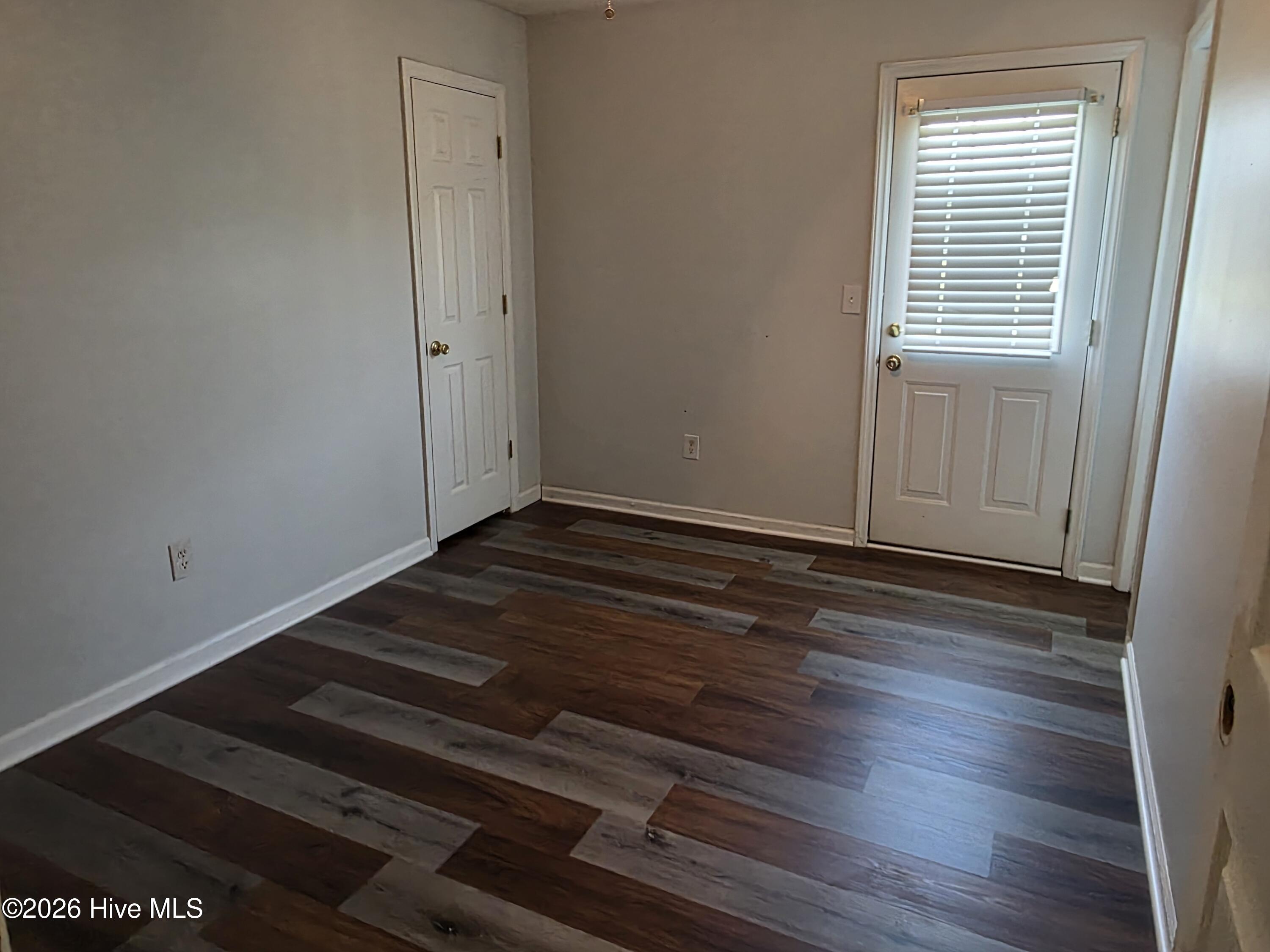 303 Olive Branch Boulevard Property Photo 9