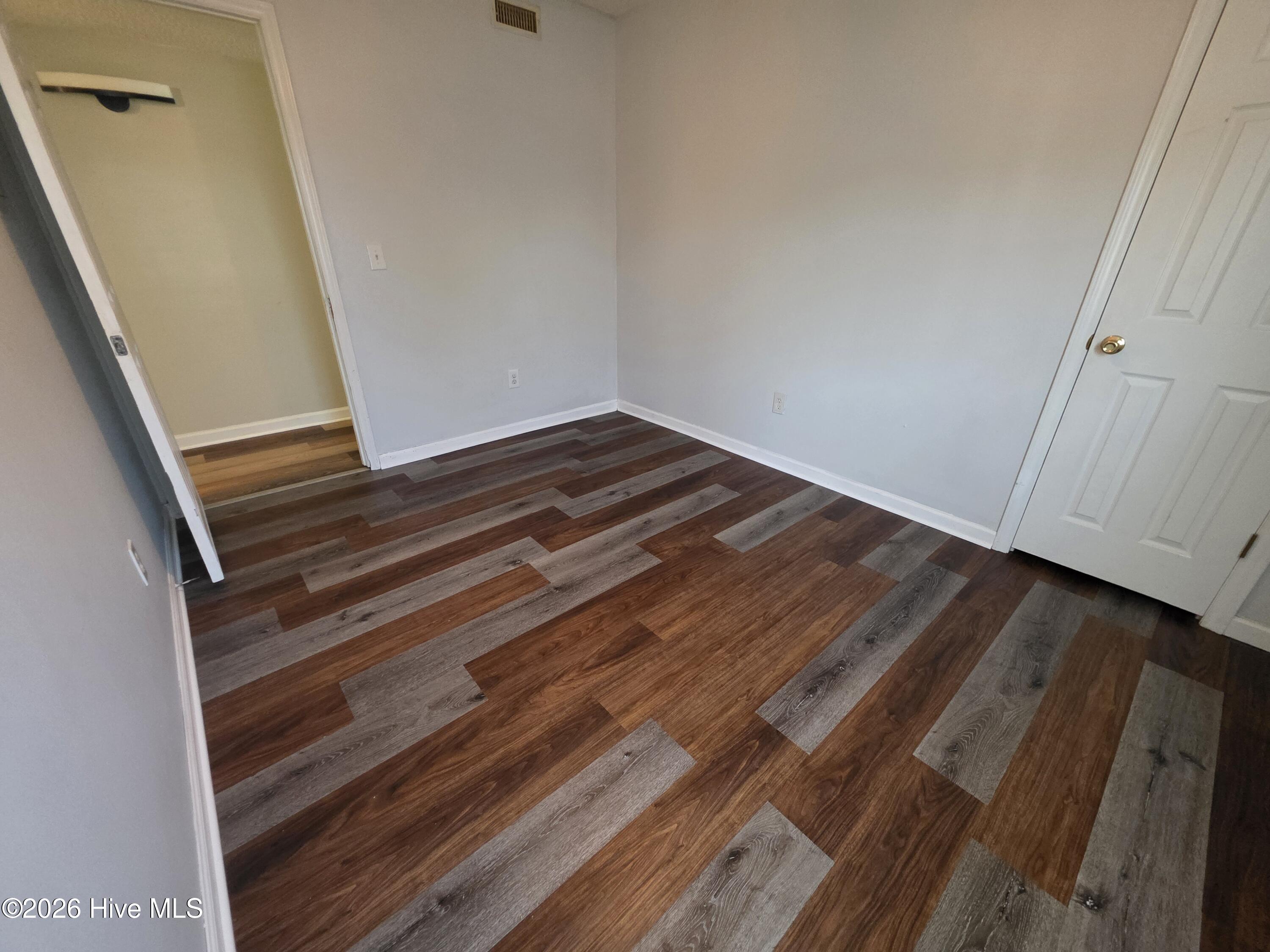 303 Olive Branch Boulevard Property Photo 17