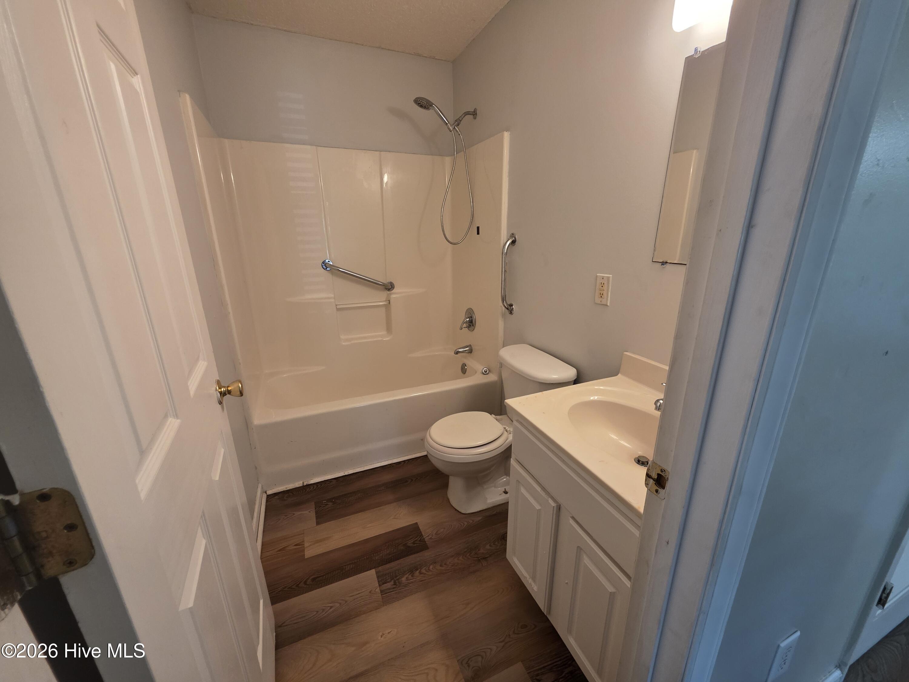303 Olive Branch Boulevard Property Photo 18