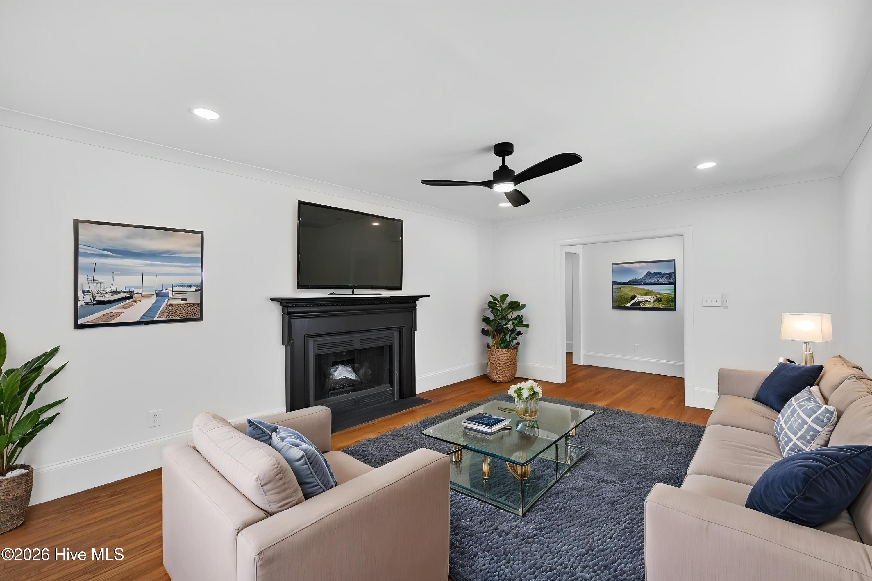 2157 Burnett Boulevard Property Photo 5