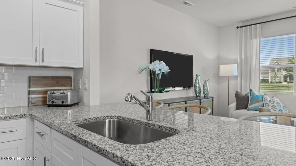 2043 Clock Road Property Photo 10