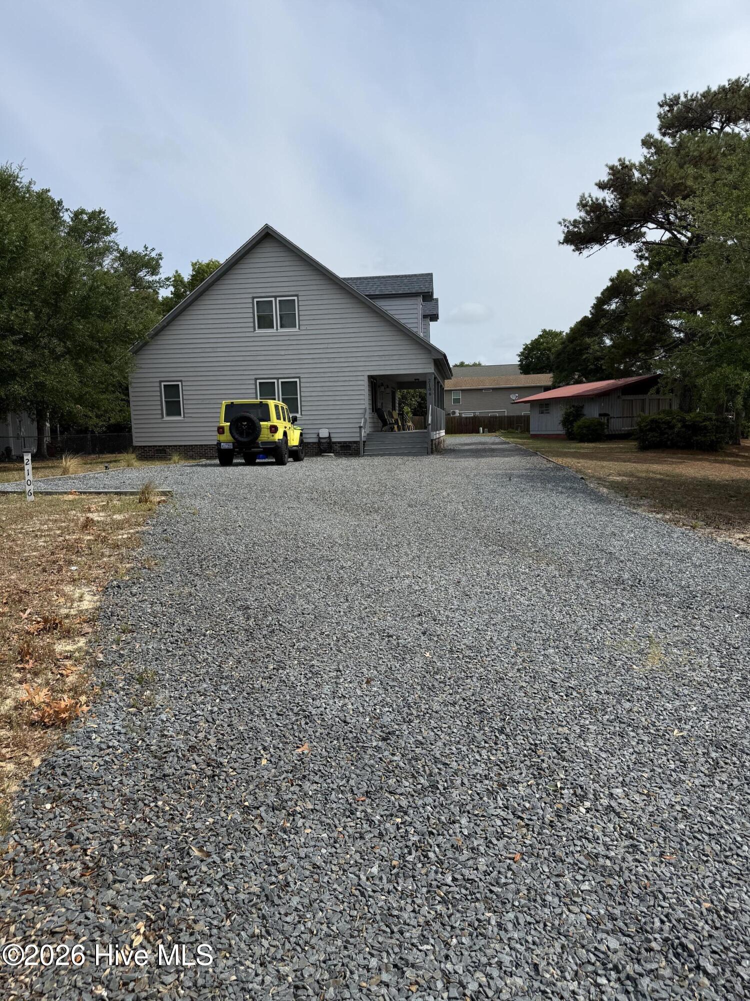 2106 E Oak Island Drive Property Photo 6