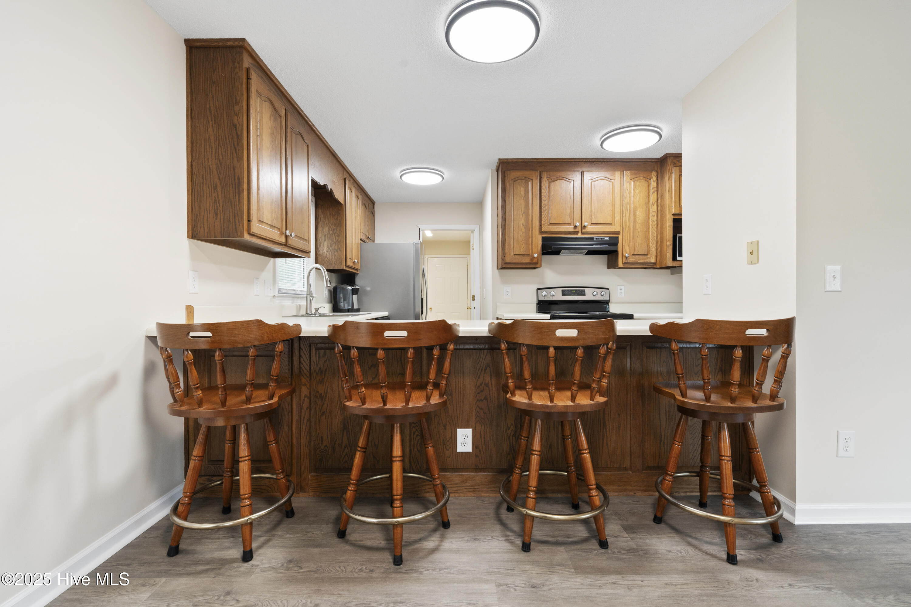 2106 E Oak Island Drive Property Photo 19