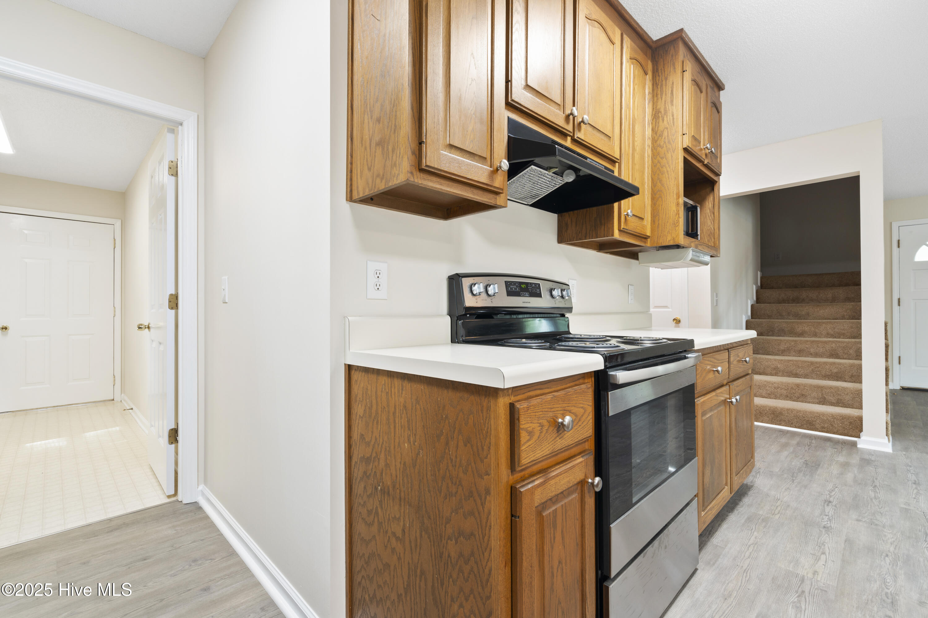 2106 E Oak Island Drive Property Photo 20