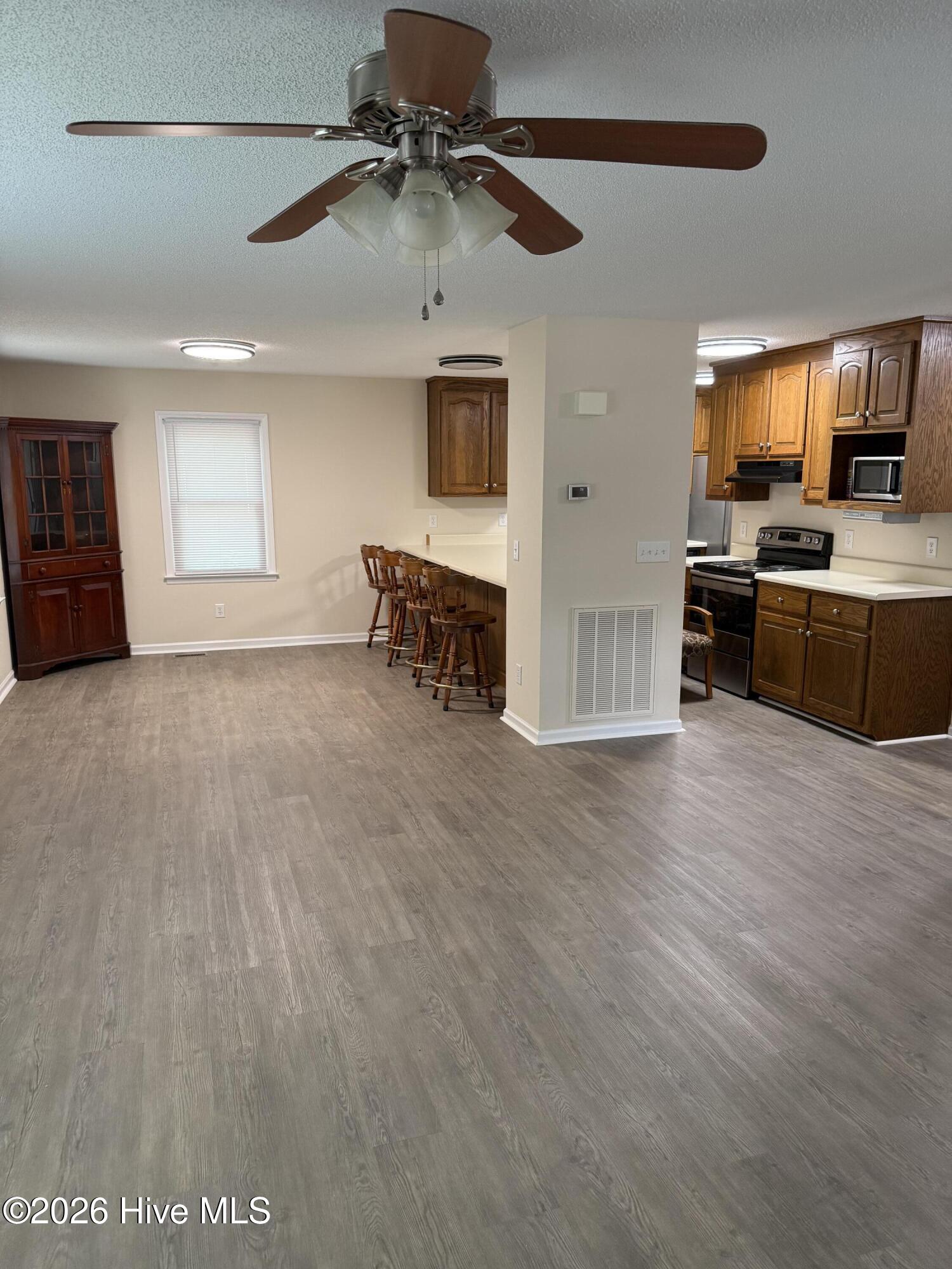2106 E Oak Island Drive Property Photo 21