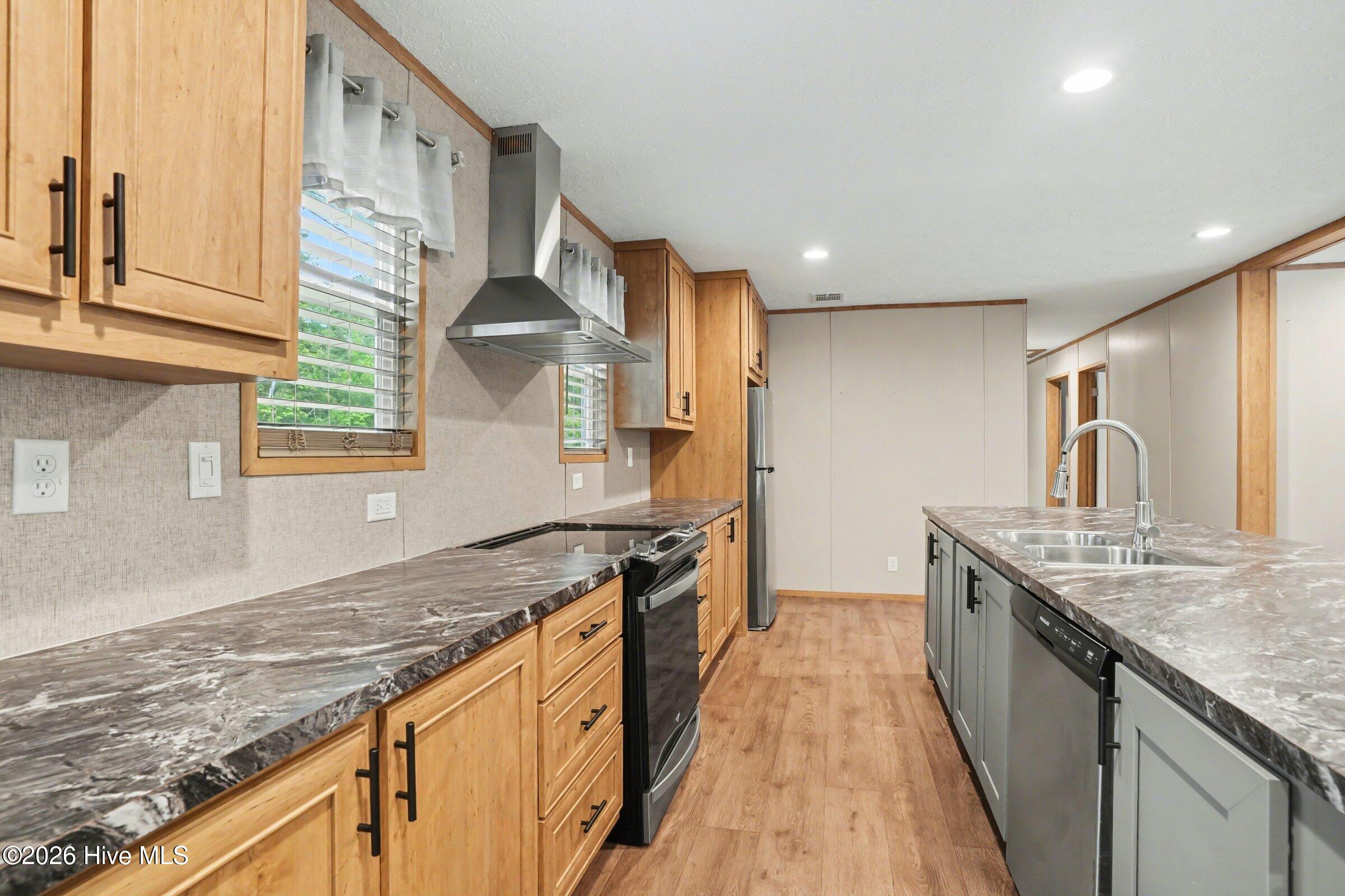 335 Ridgewood Drive Nw Property Photo 3