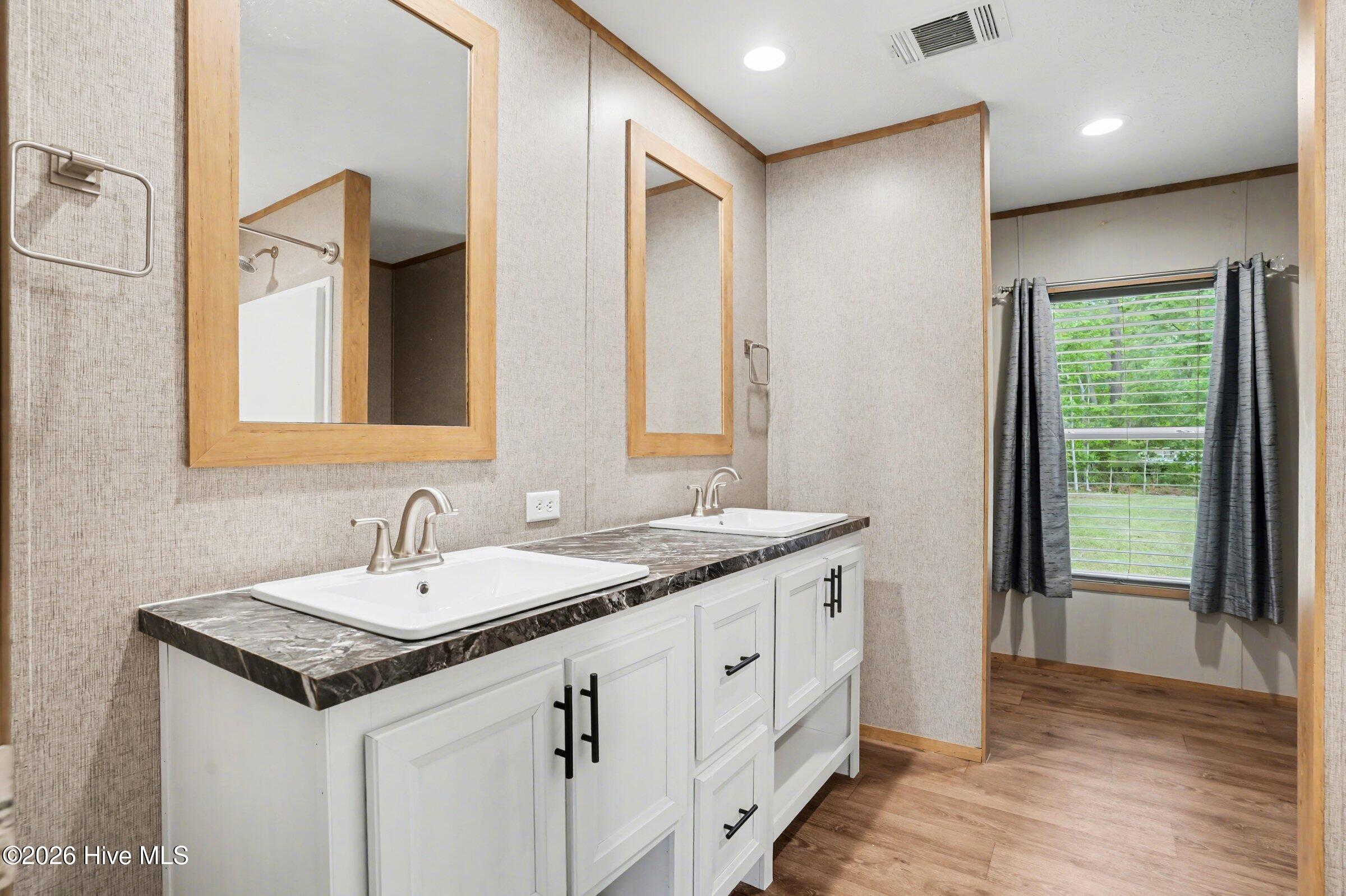 335 Ridgewood Drive Nw Property Photo 5