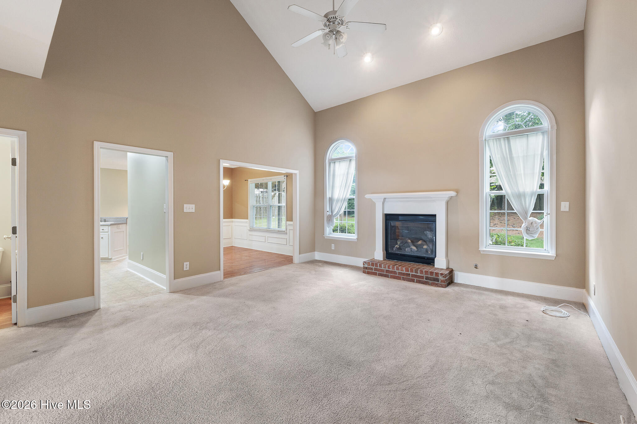 4890 Somerset Drive Property Photo 7