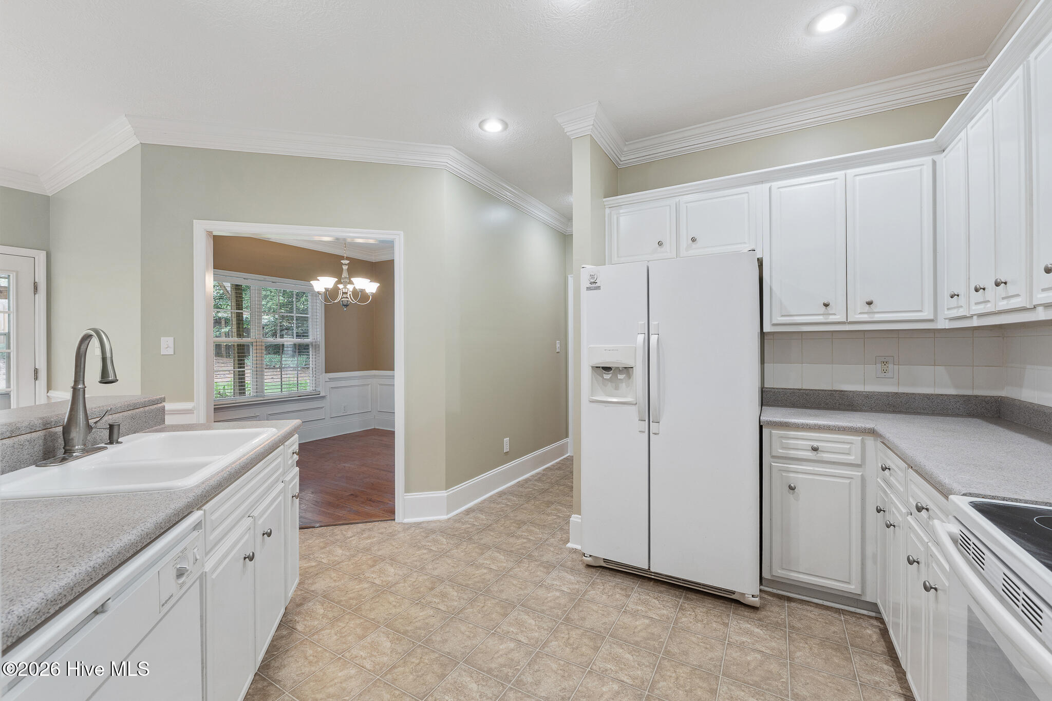 4890 Somerset Drive Property Photo 9
